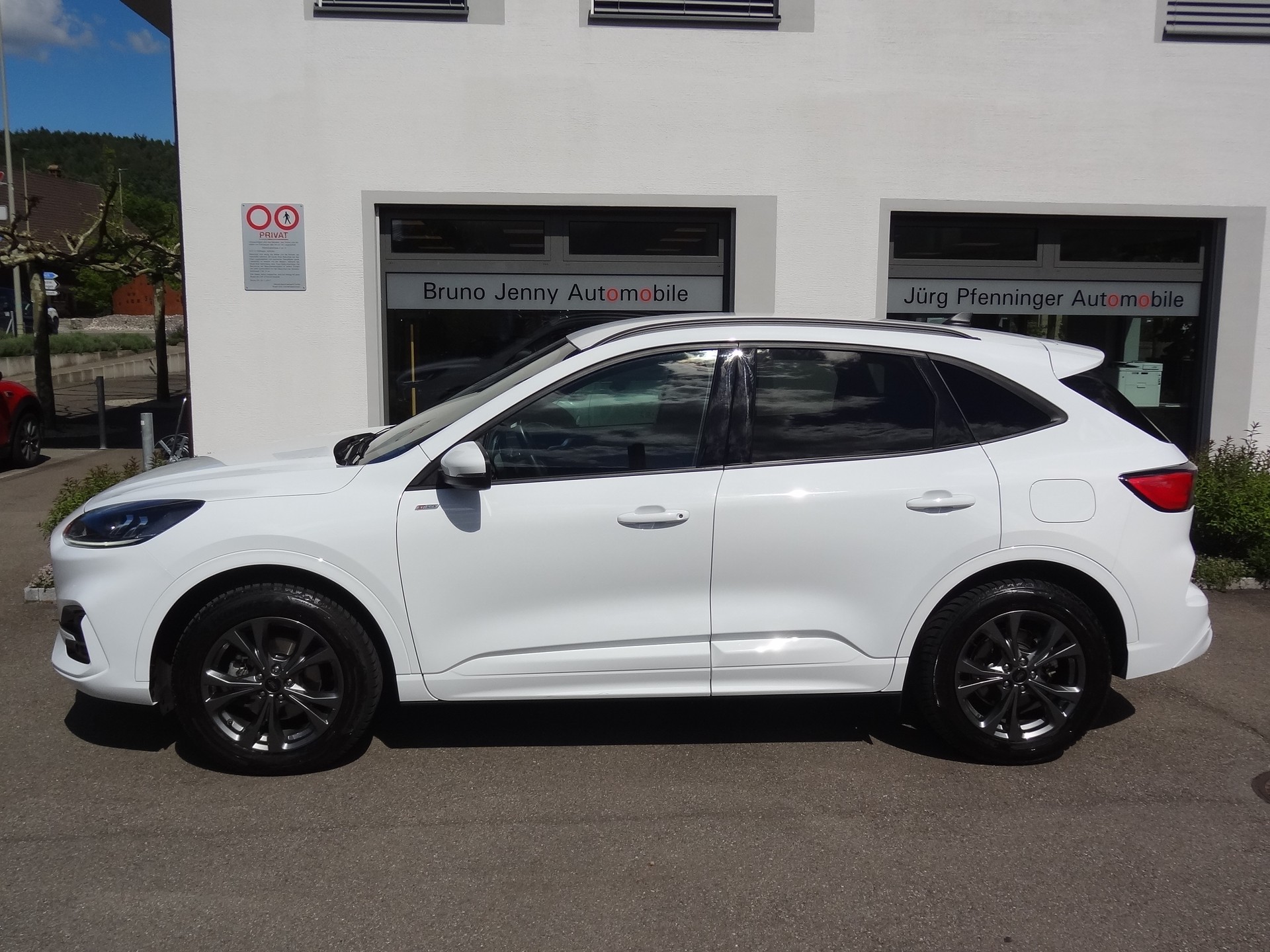 FORD Kuga 2.5 FHEV ST-Line X 4WD-showroom-element-2