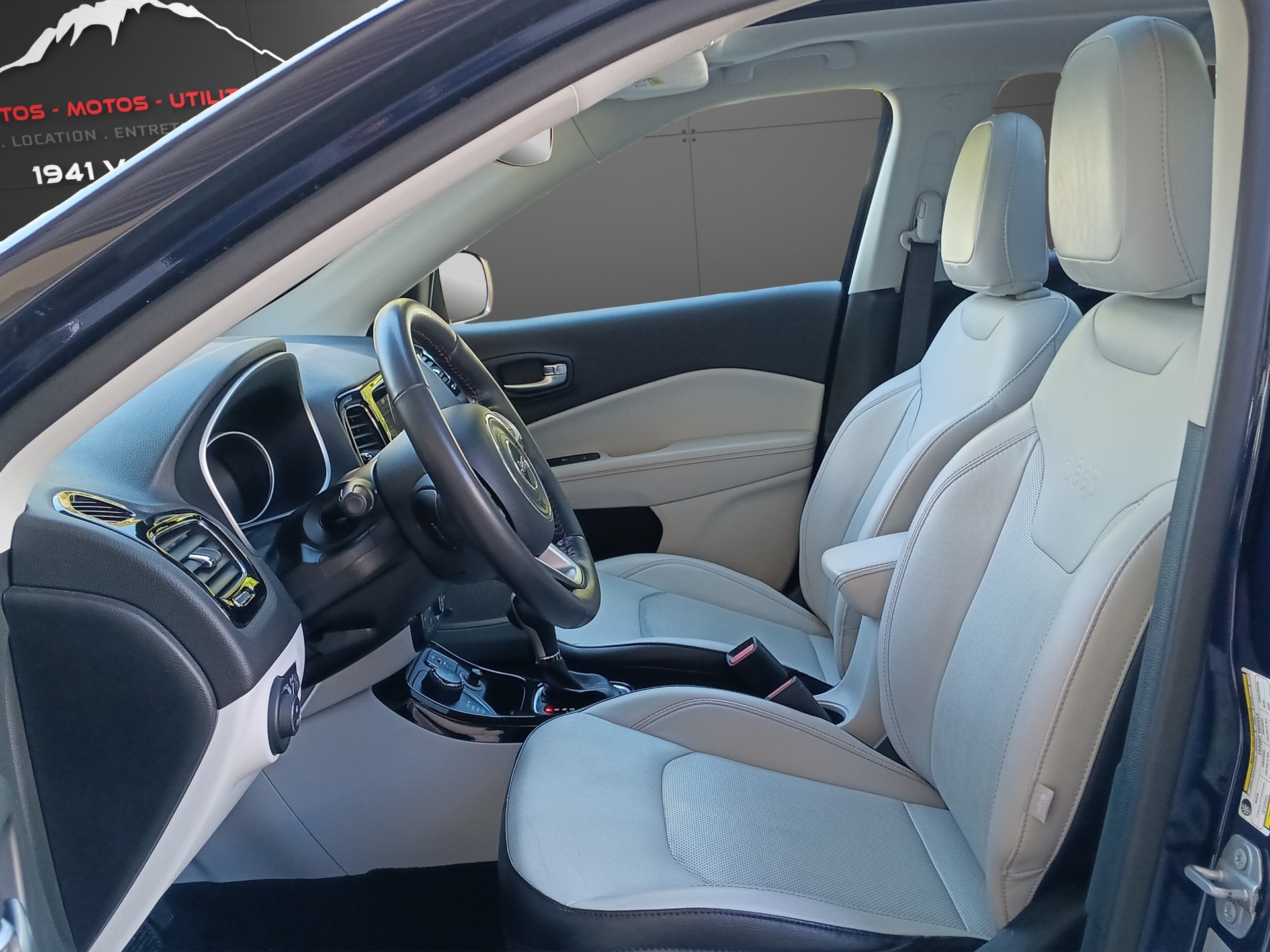 JEEP Compass 1.4 Turbo Limited AWD 9ATX-image-8