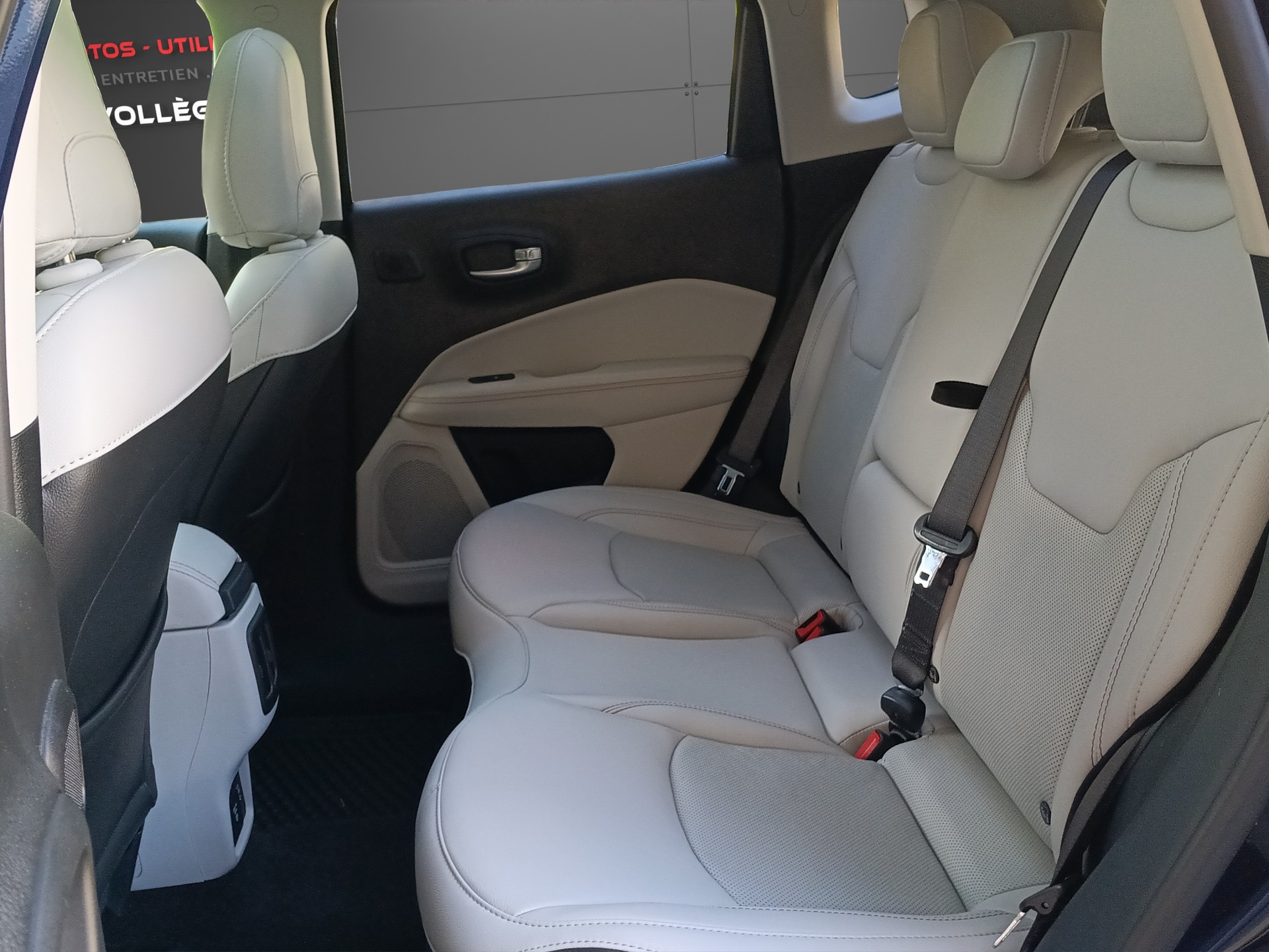 JEEP Compass 1.4 Turbo Limited AWD 9ATX-image-11
