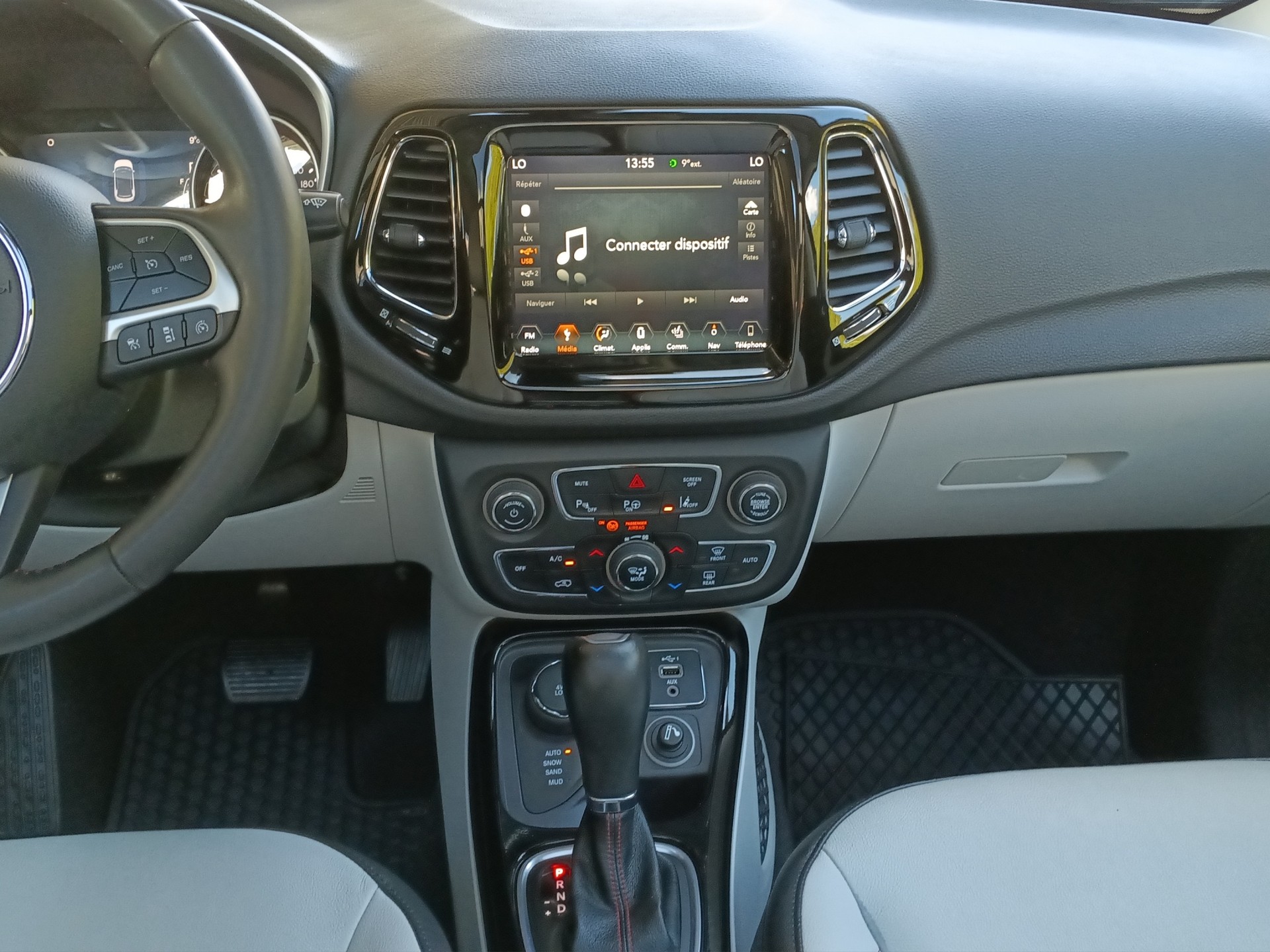 JEEP Compass 1.4 Turbo Limited AWD 9ATX-image-13