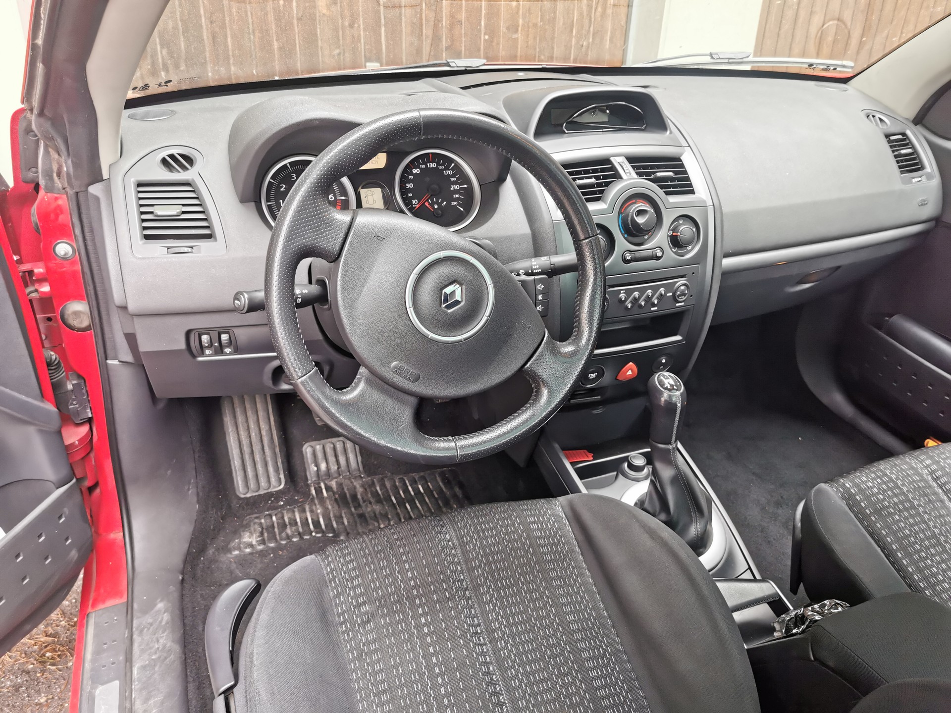 RENAULT Mégane C-C 2.0 geprüft-image-7