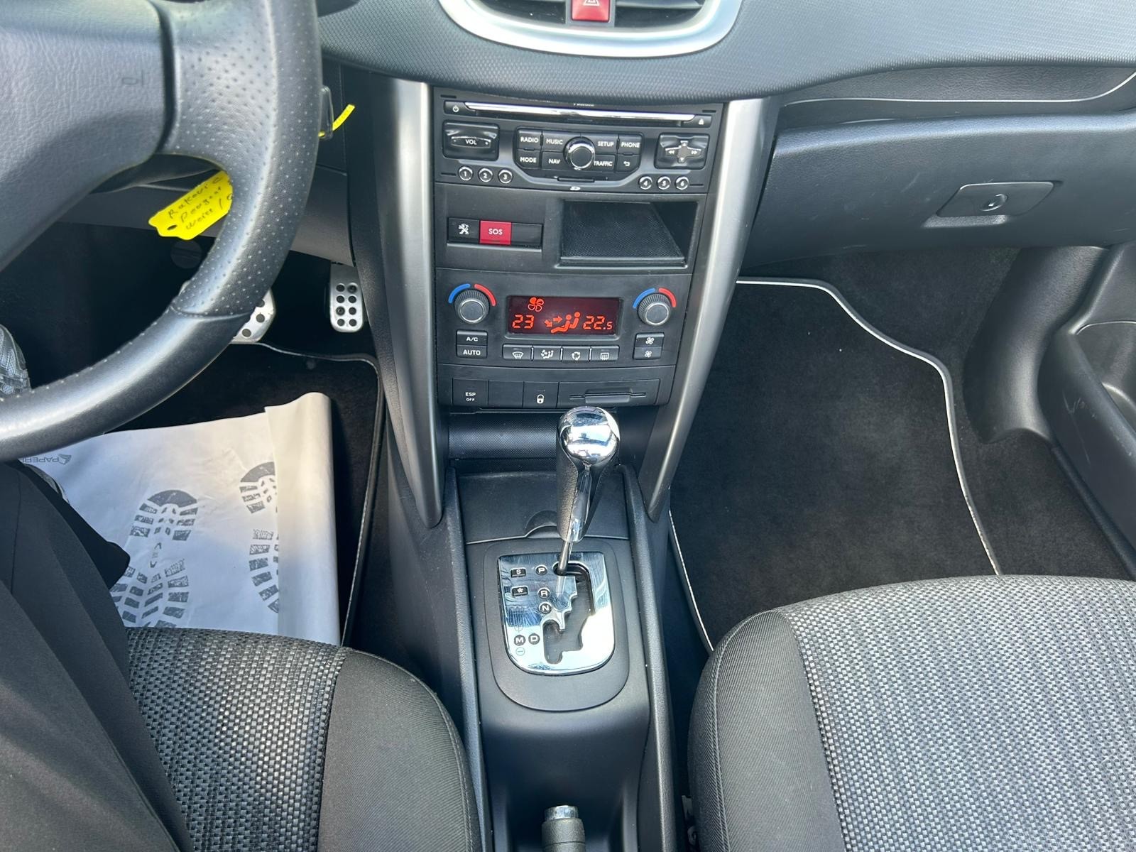 PEUGEOT 207 CC 1.6 16V Allure Automatic-image-7