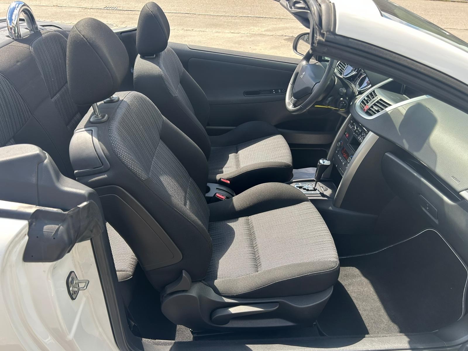 PEUGEOT 207 CC 1.6 16V Allure Automatic-image-8