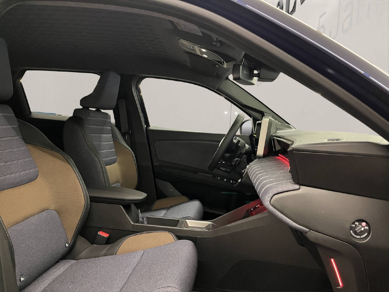 RENAULT R5 E-Tech Comfort Range techno-image-11