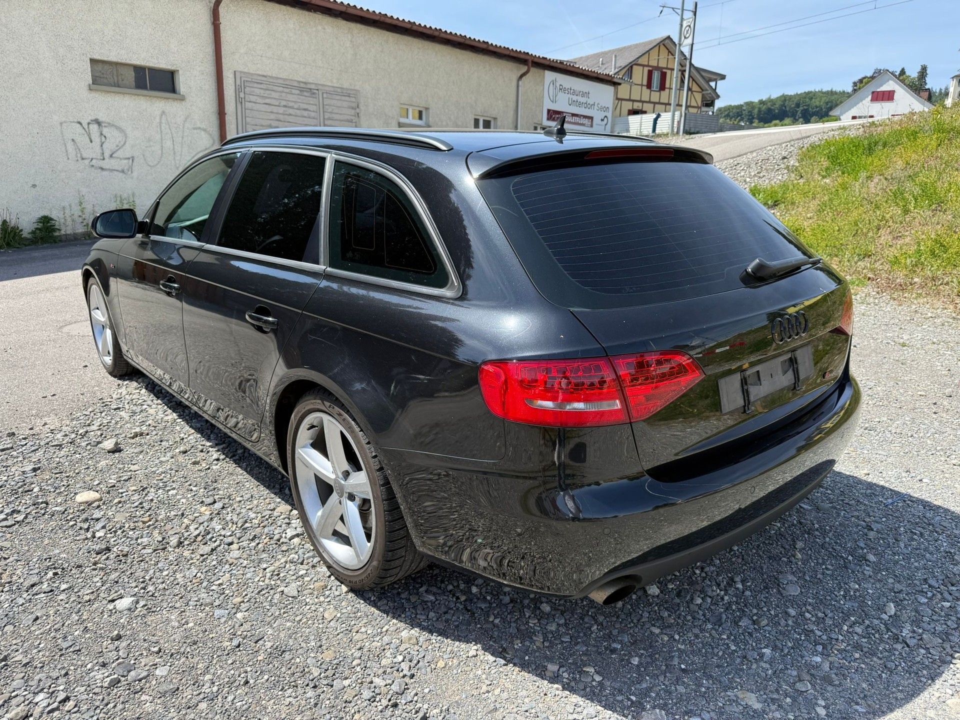AUDI A4 Avant 2.0 TFSI Style-image-5