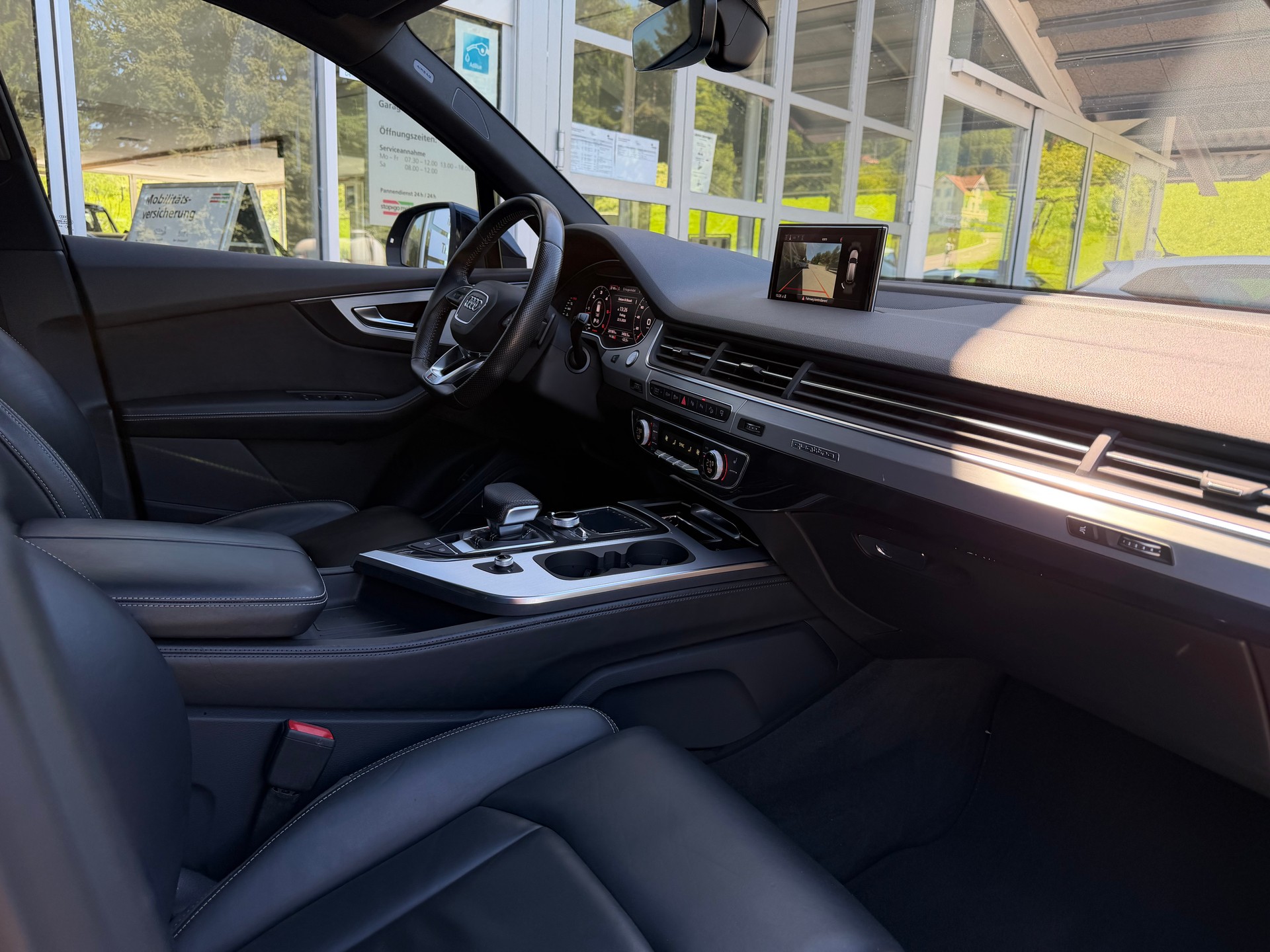 AUDI Q7 3.0 TDI quattro tiptronic S-Line-image-16
