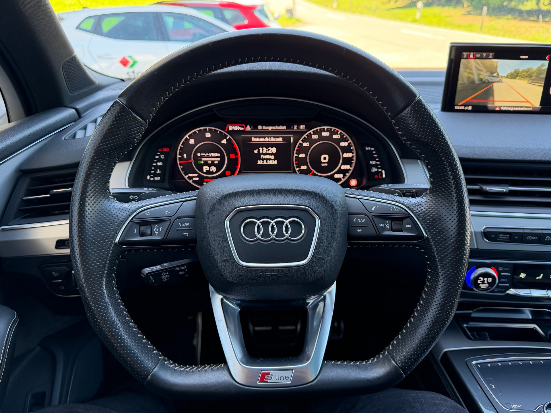 AUDI Q7 3.0 TDI quattro tiptronic S-Line-image-19