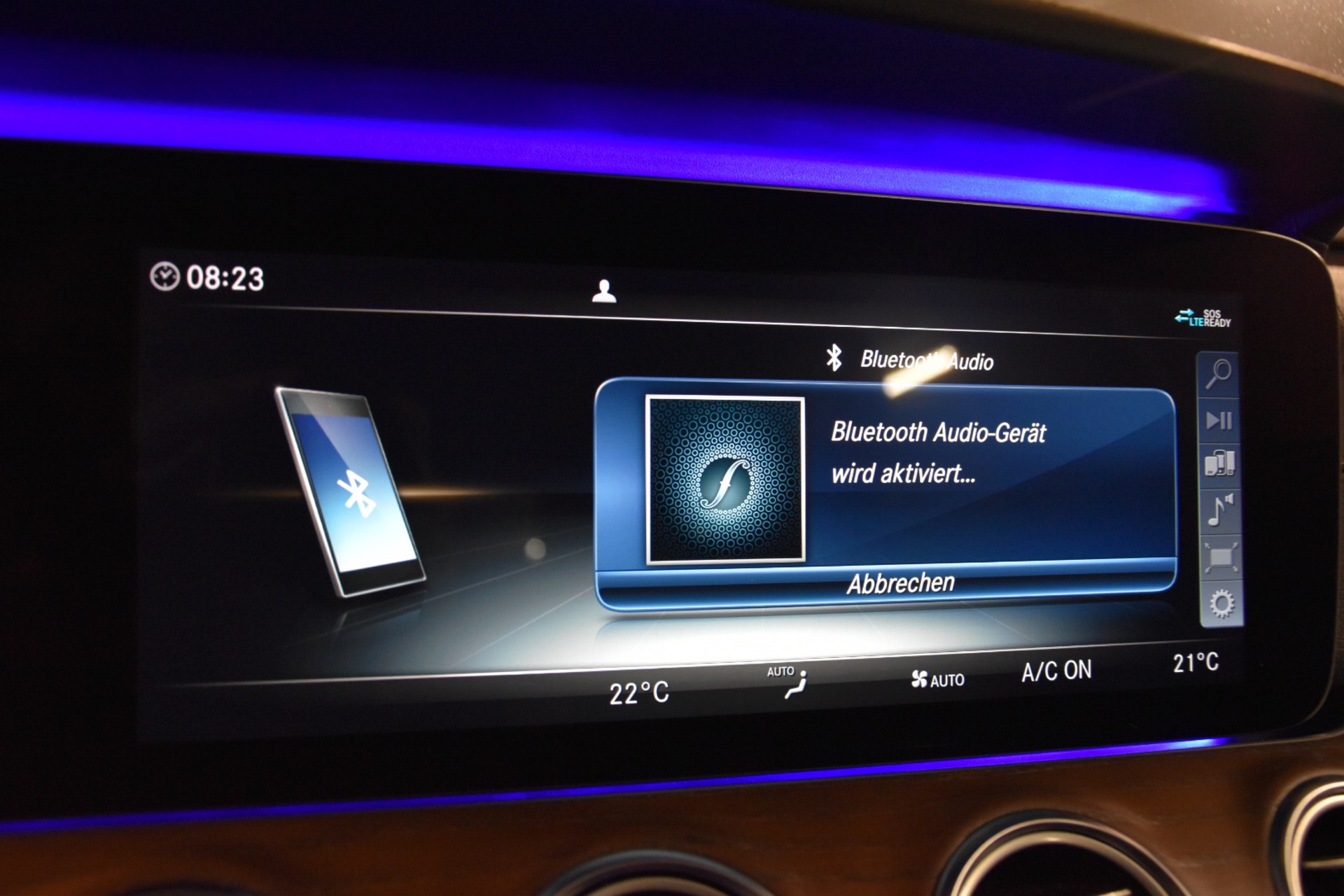 MERCEDES-BENZ E 350 d Avantgarde 4Matic 9G-Tronic-image-23