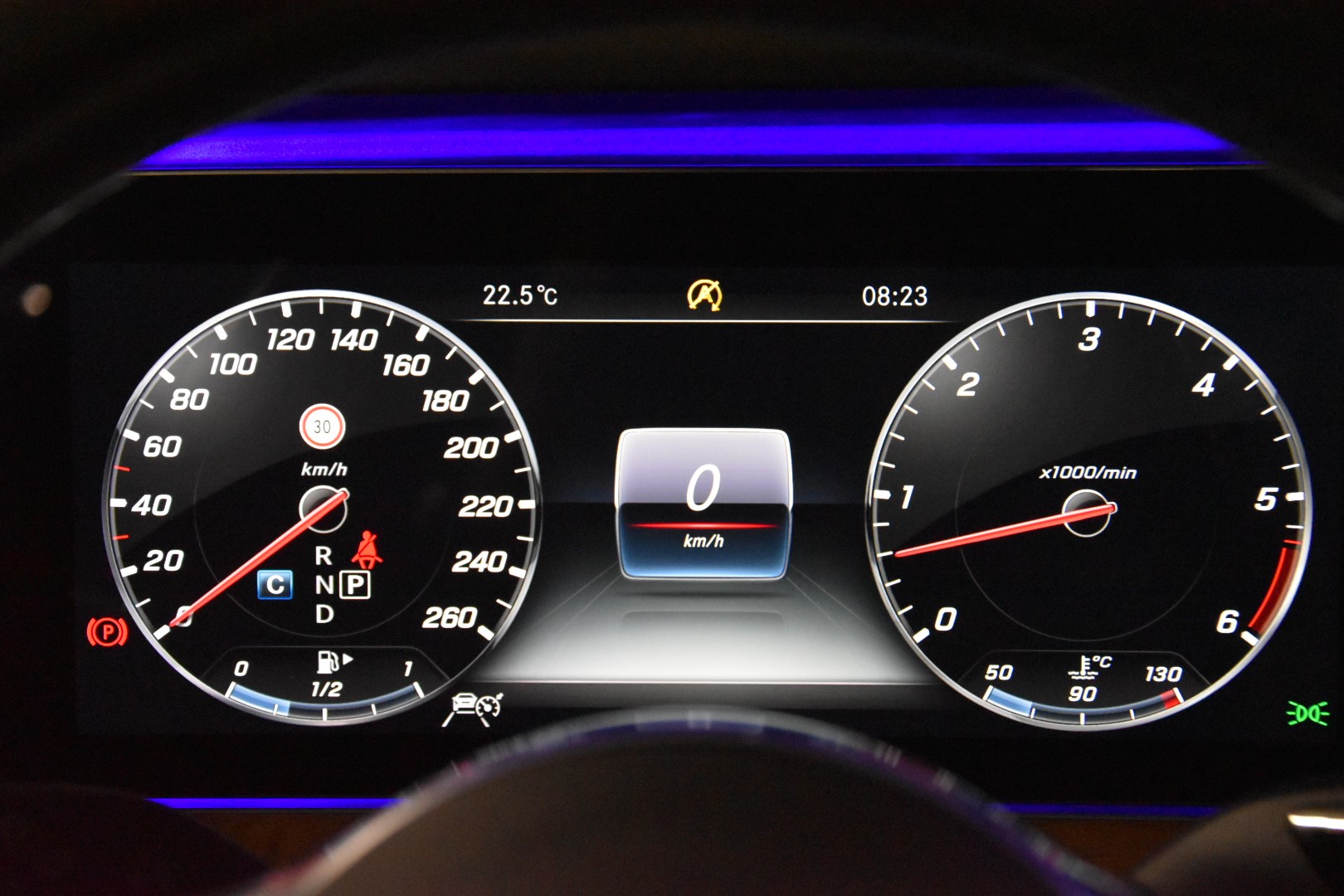 MERCEDES-BENZ E 350 d Avantgarde 4Matic 9G-Tronic-image-20
