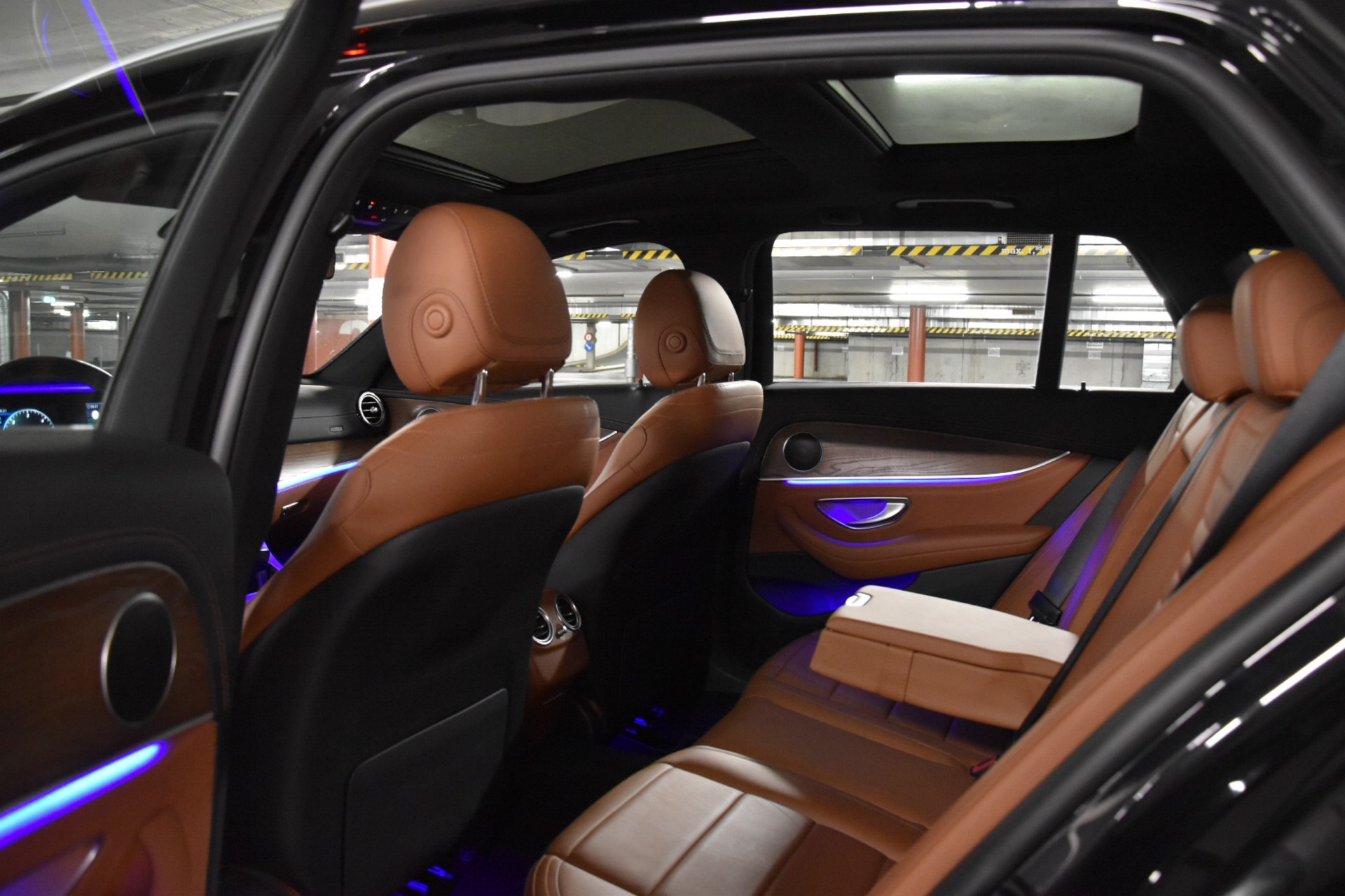 MERCEDES-BENZ E 350 d Avantgarde 4Matic 9G-Tronic-image-31