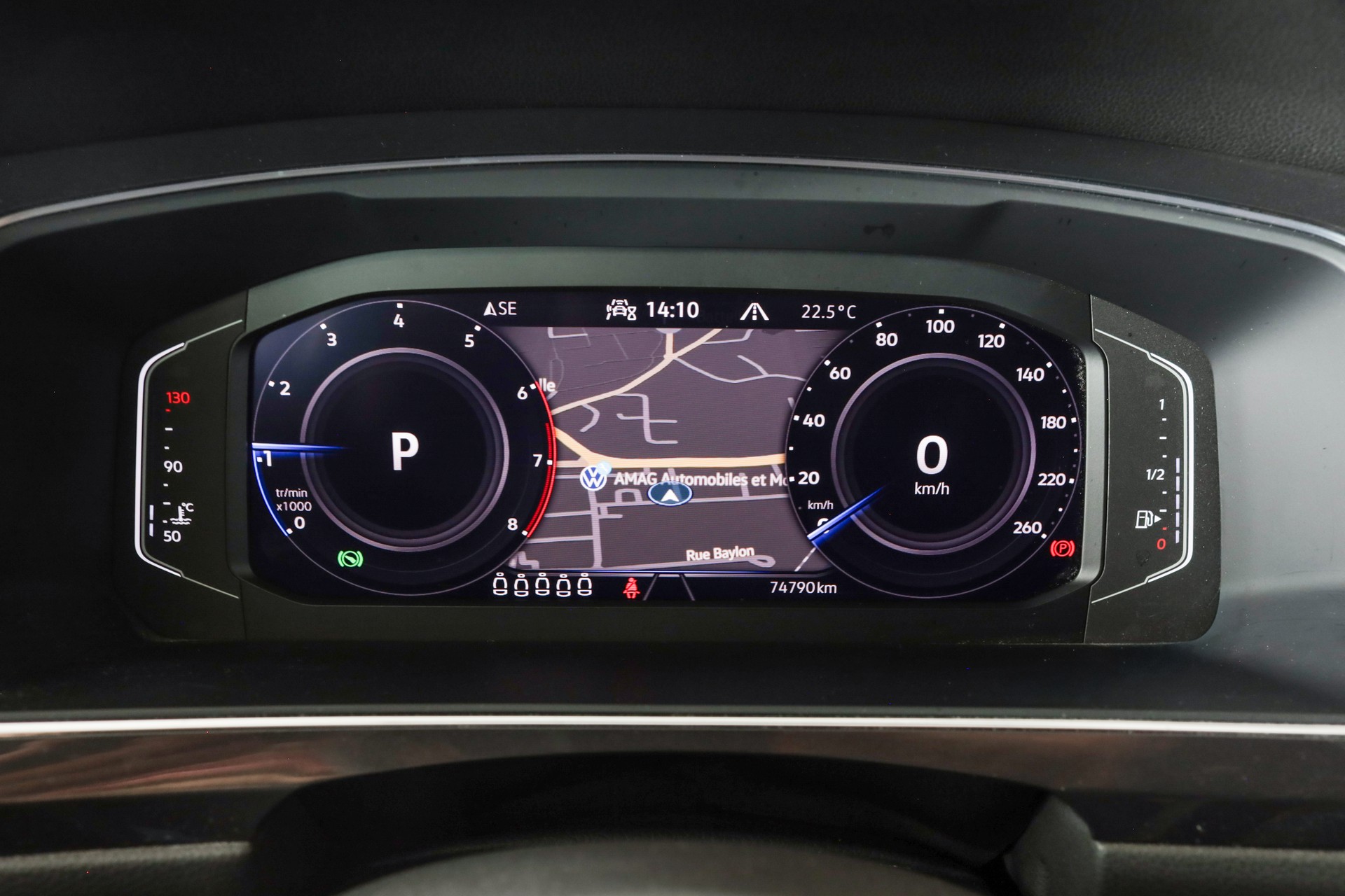 VW Tiguan Allspace 2.0TSI Highline 4Motion DSG-image-24