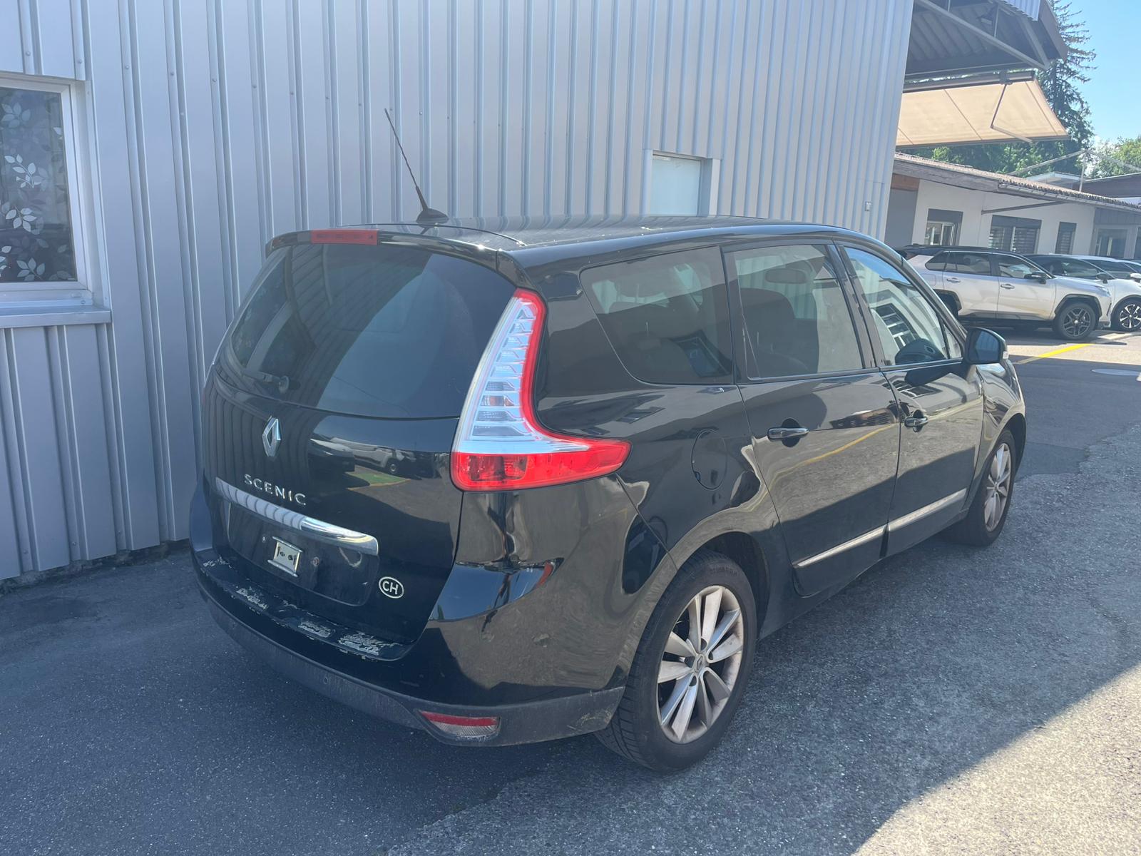 RENAULT Grand Scénic 2.0 dCi Privilège Automatic-image-3