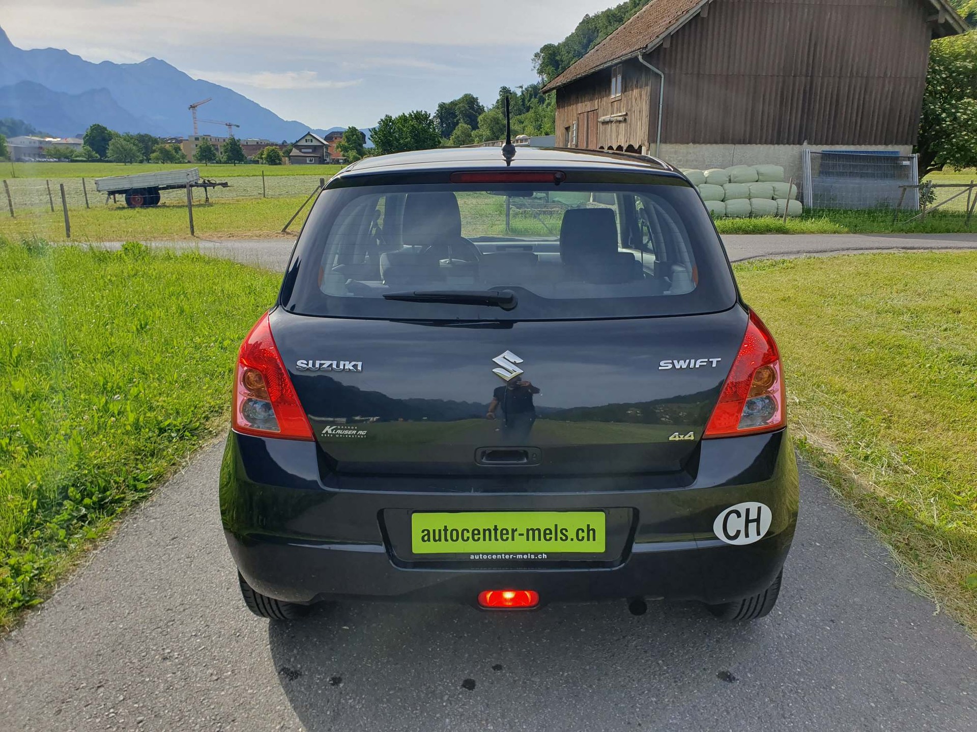 SUZUKI Swift 1.3 GL Top Piz Sulai 4WD-image-4