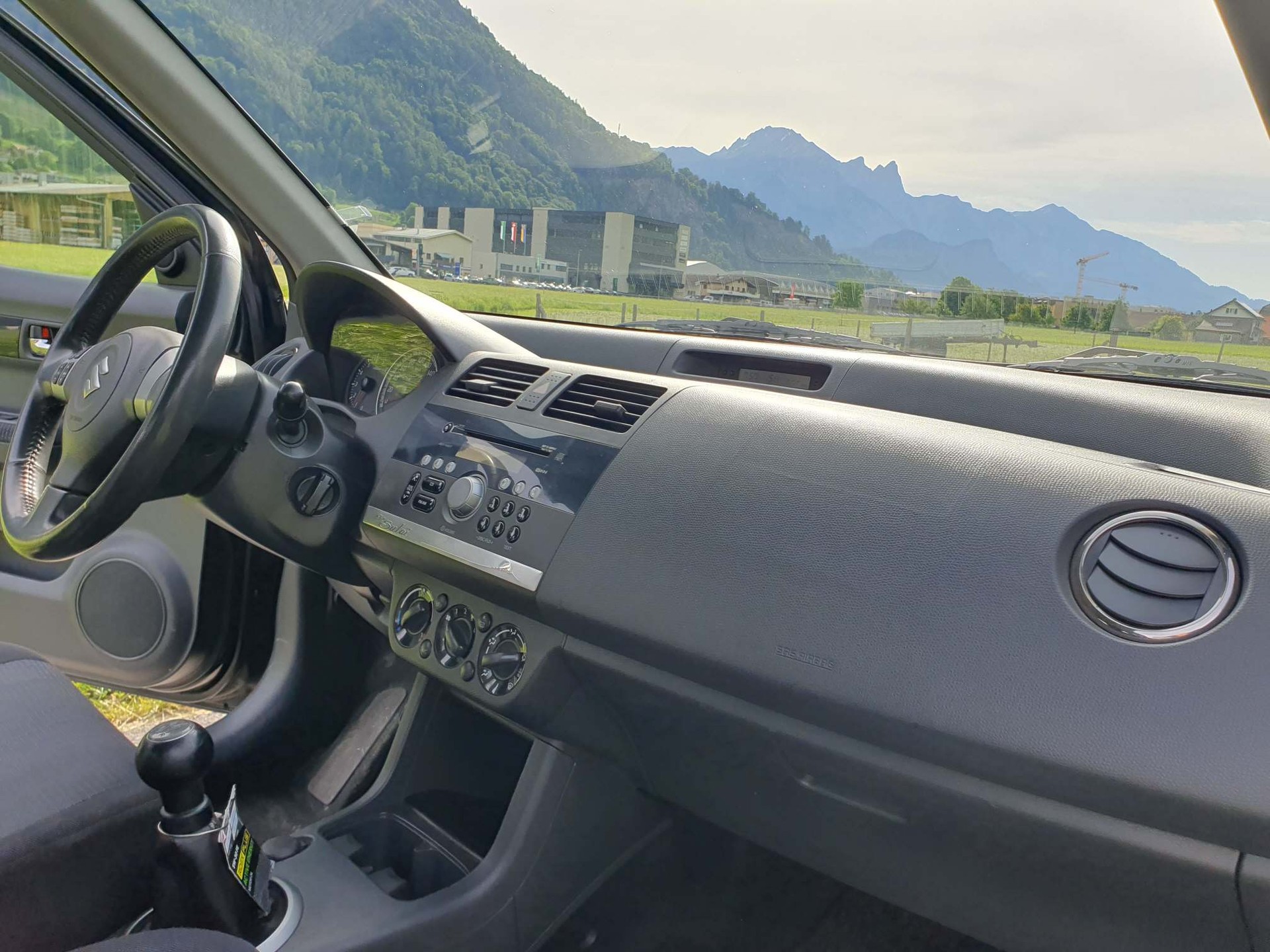 SUZUKI Swift 1.3 GL Top Piz Sulai 4WD-image-9