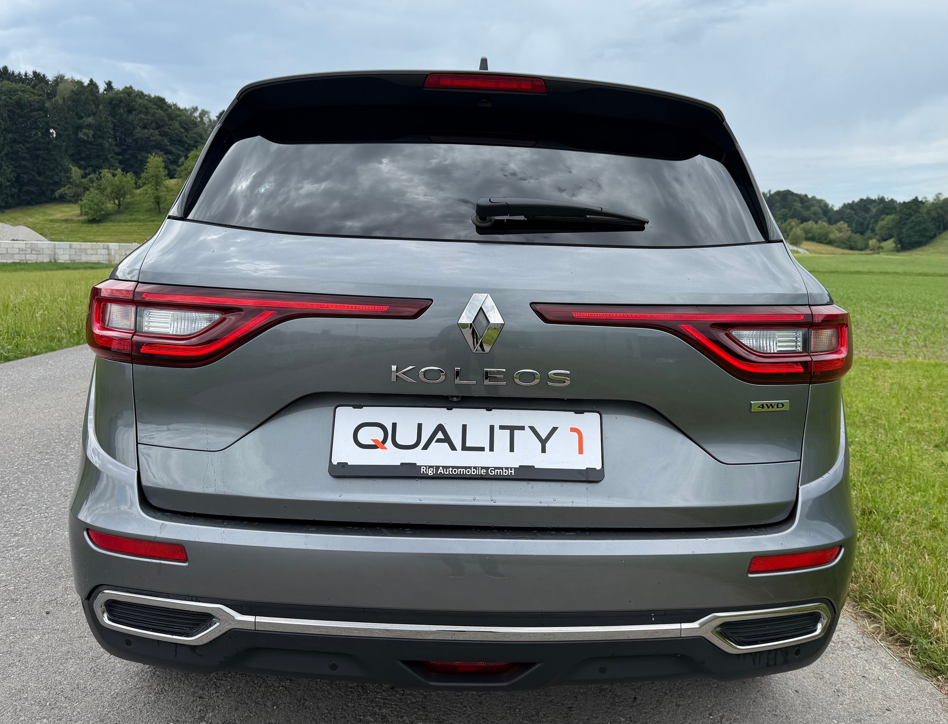 RENAULT Koleos 2.0 dCi Initiale Paris 4x4 Xtronic CVT-image-4