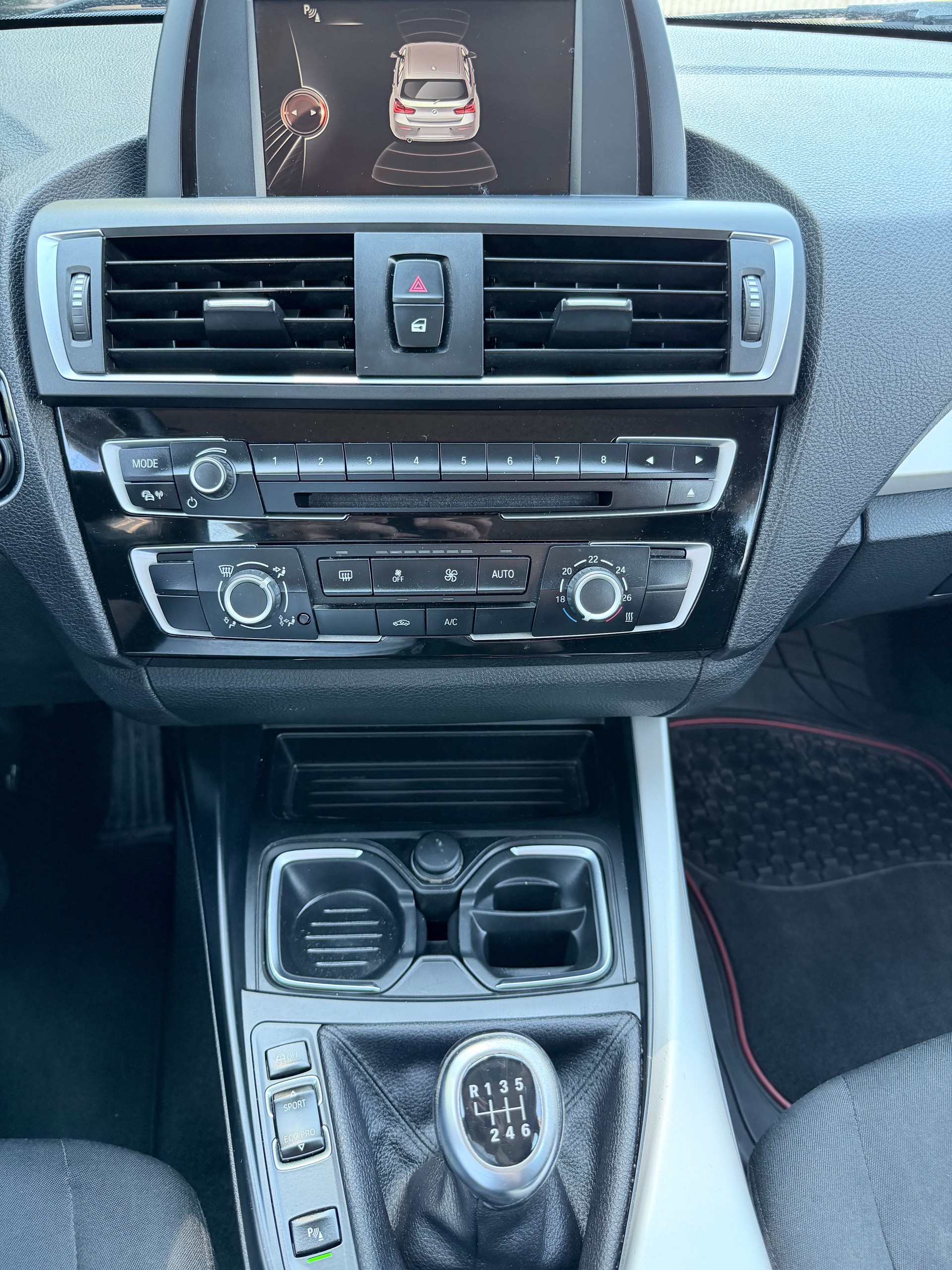 BMW 118i Urban Line-image-9
