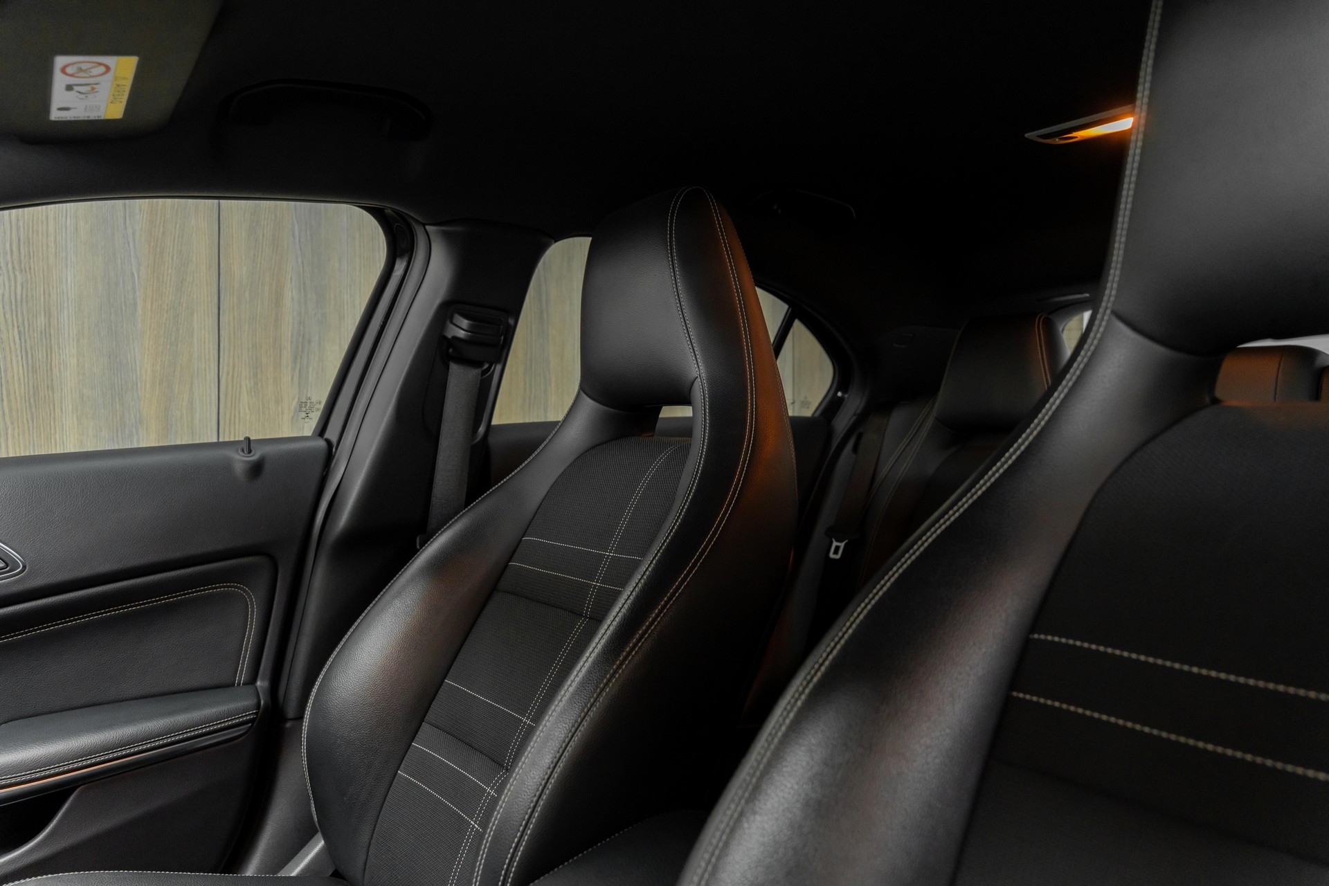 MERCEDES-BENZ A 180 Urban 7G-DCT-image-6