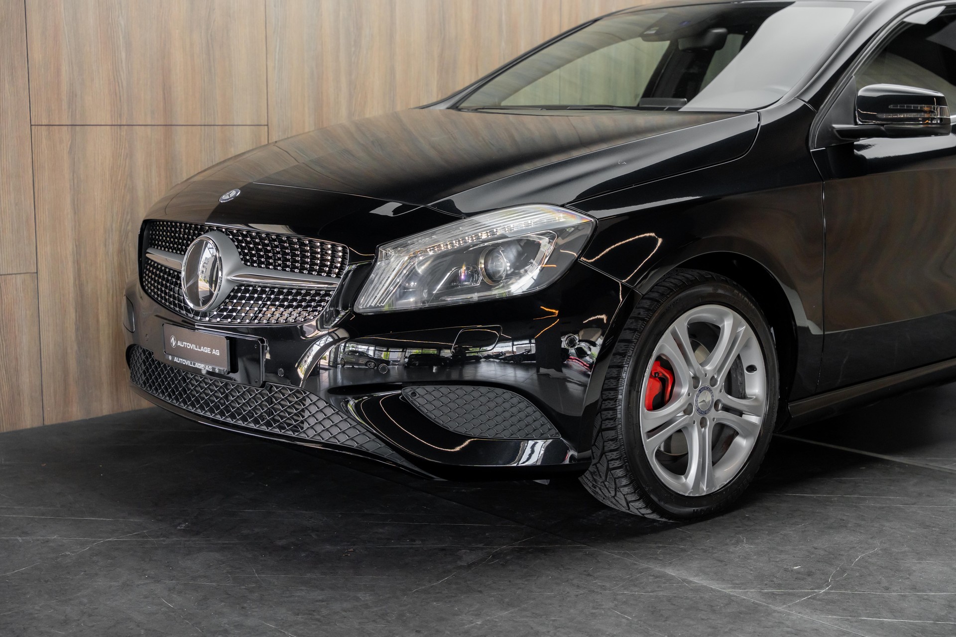 MERCEDES-BENZ A 180 Urban 7G-DCT-image-22