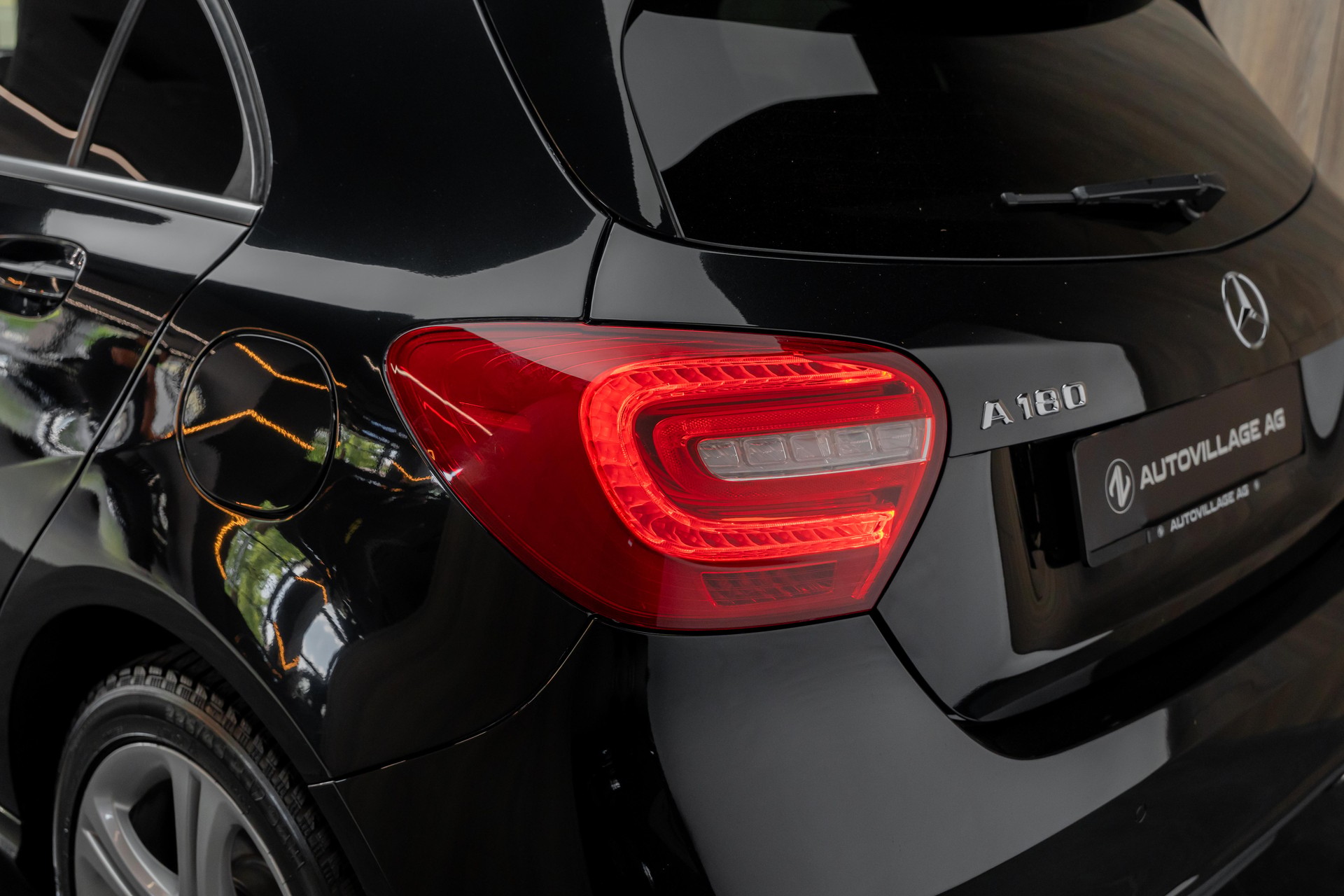 MERCEDES-BENZ A 180 Urban 7G-DCT-image-21
