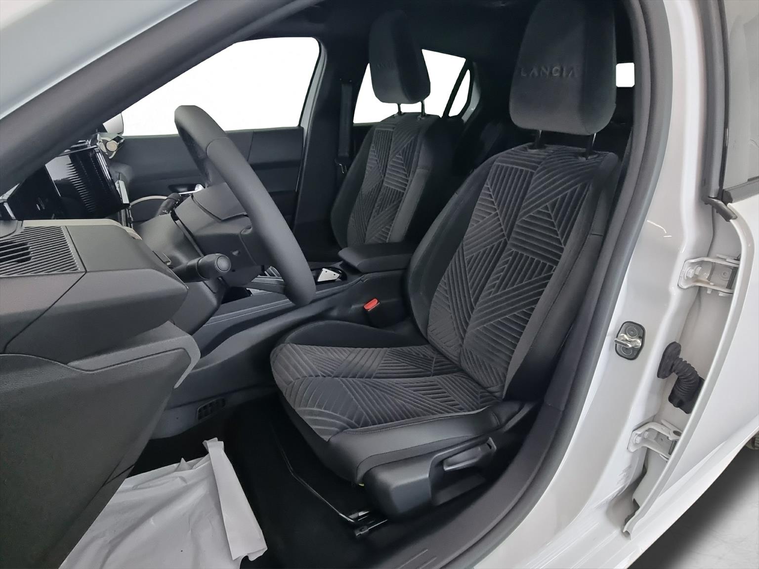 LANCIA Ypsilon Elektro 156 LX-image-5