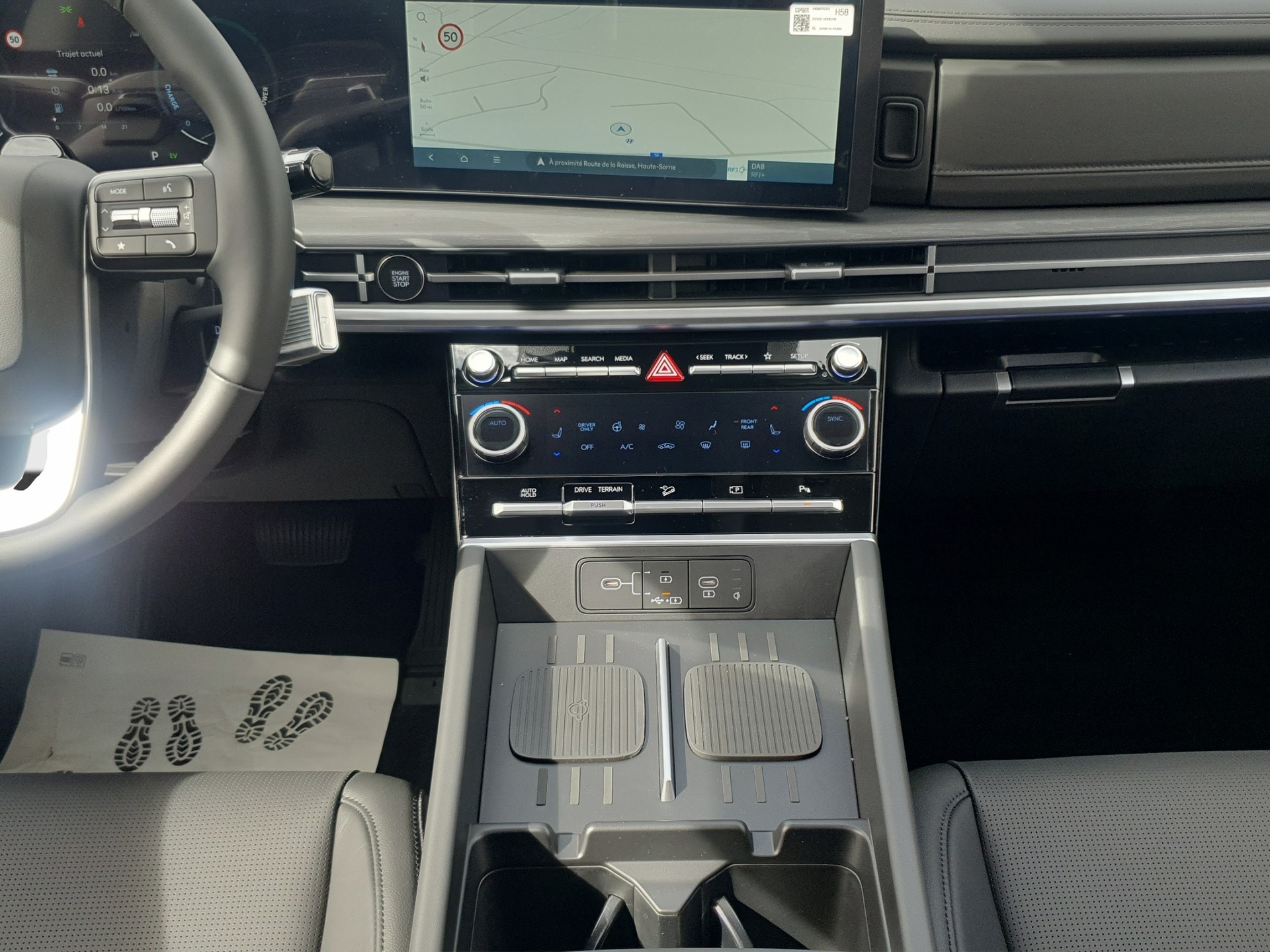 HYUNDAI Santa Fe 1.6 HEV ALL-NEW Amplia Sunroof 7pl.-image-7