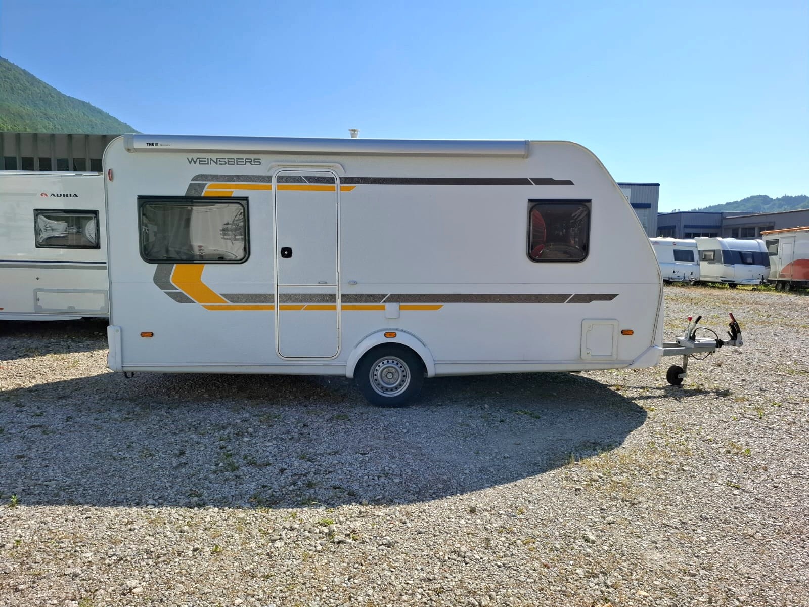 WEINSBERG CaraTwo 450FU - Mover, Solar, 12v Autark, Markise-image-2