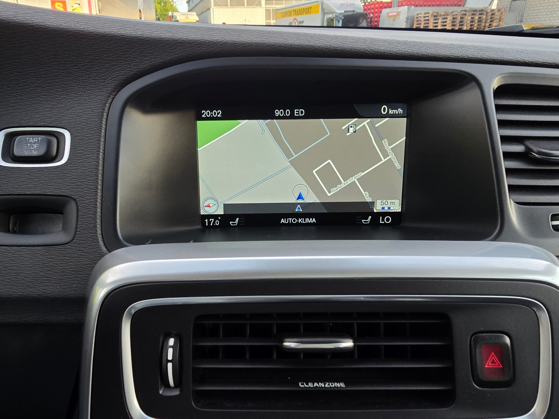 VOLVO V60 D4 AWD Momentum Geartronic-image-20