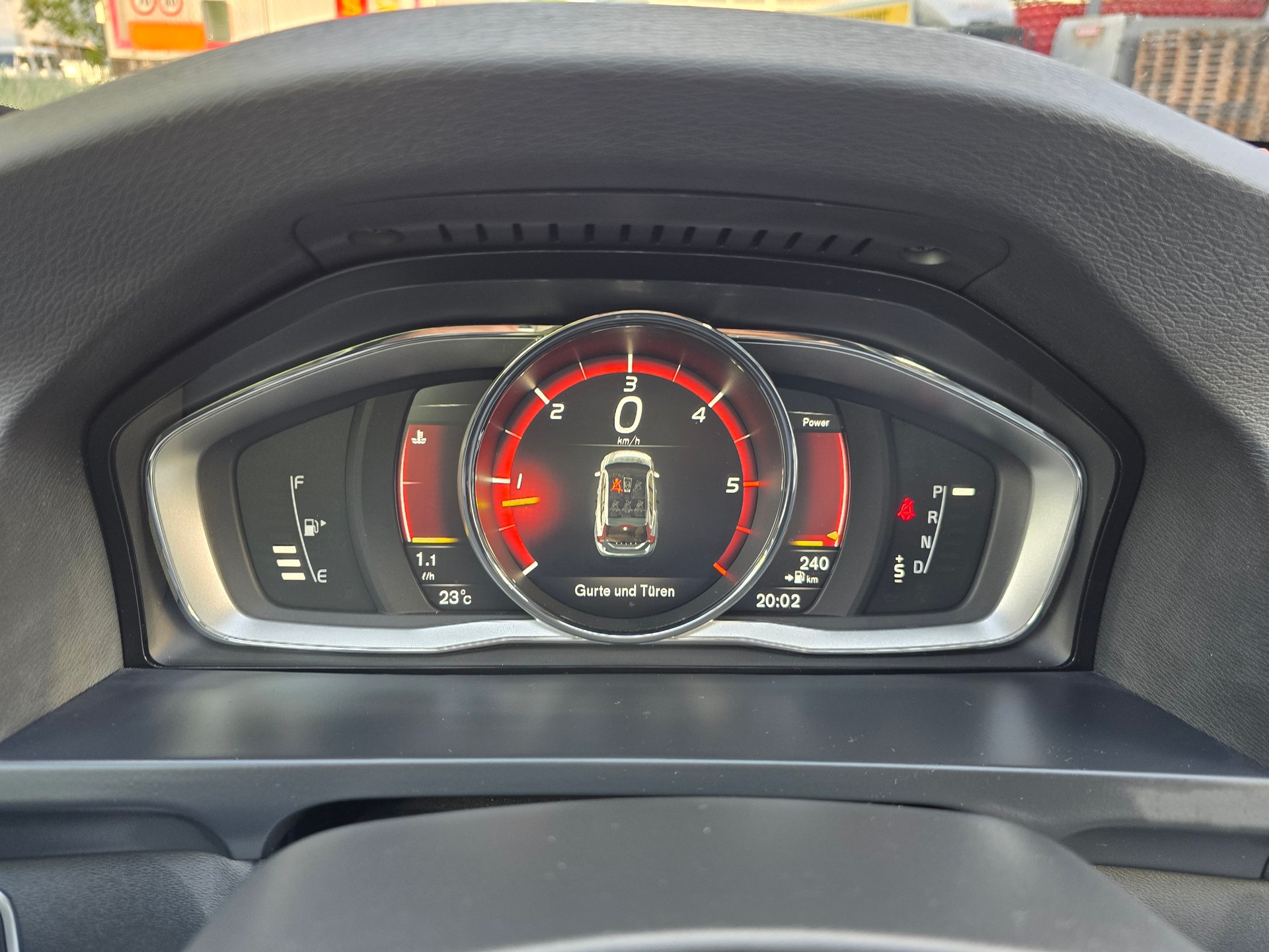 VOLVO V60 D4 AWD Momentum Geartronic-image-18
