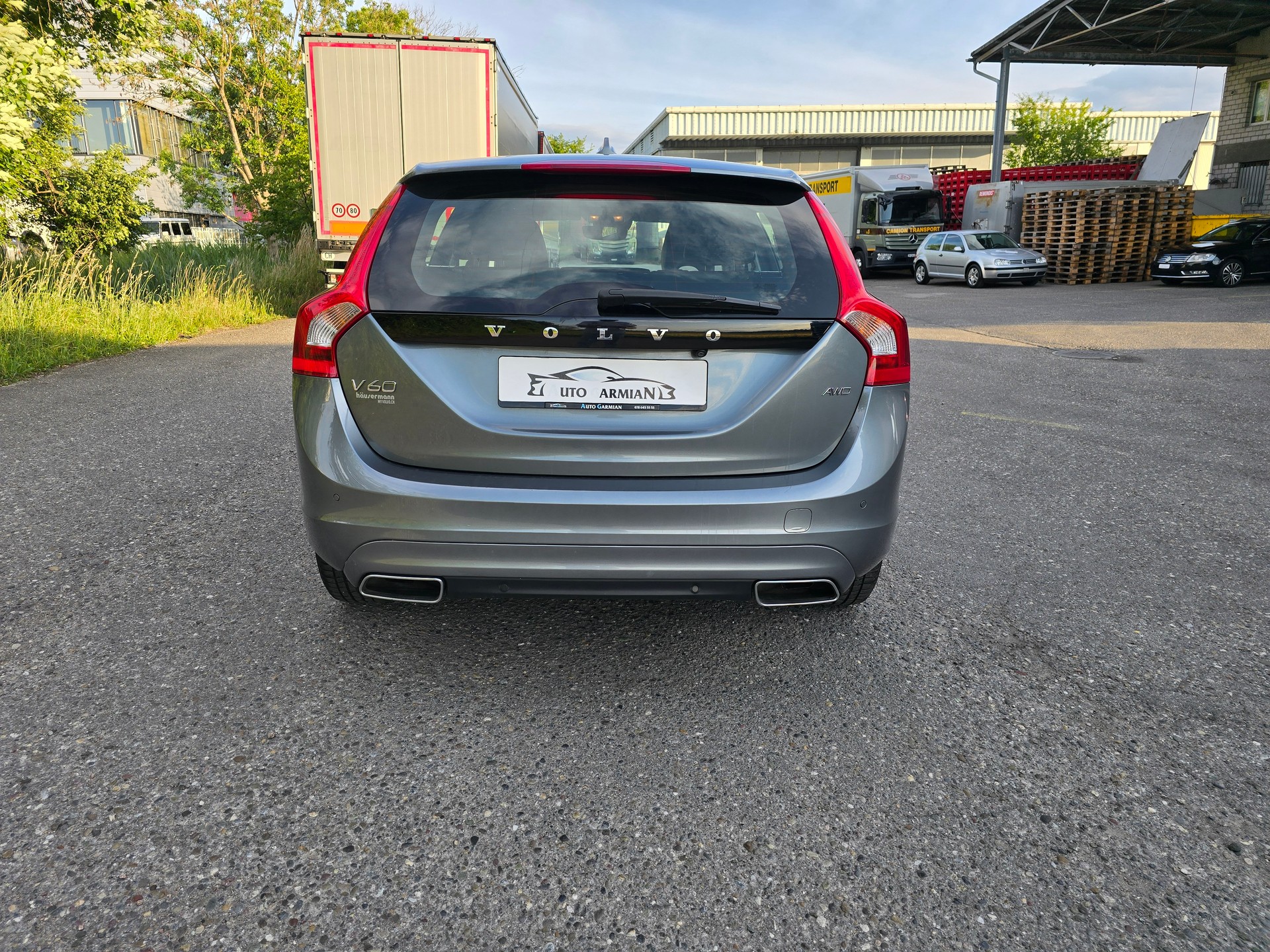 VOLVO V60 D4 AWD Momentum Geartronic-showroom-element-3