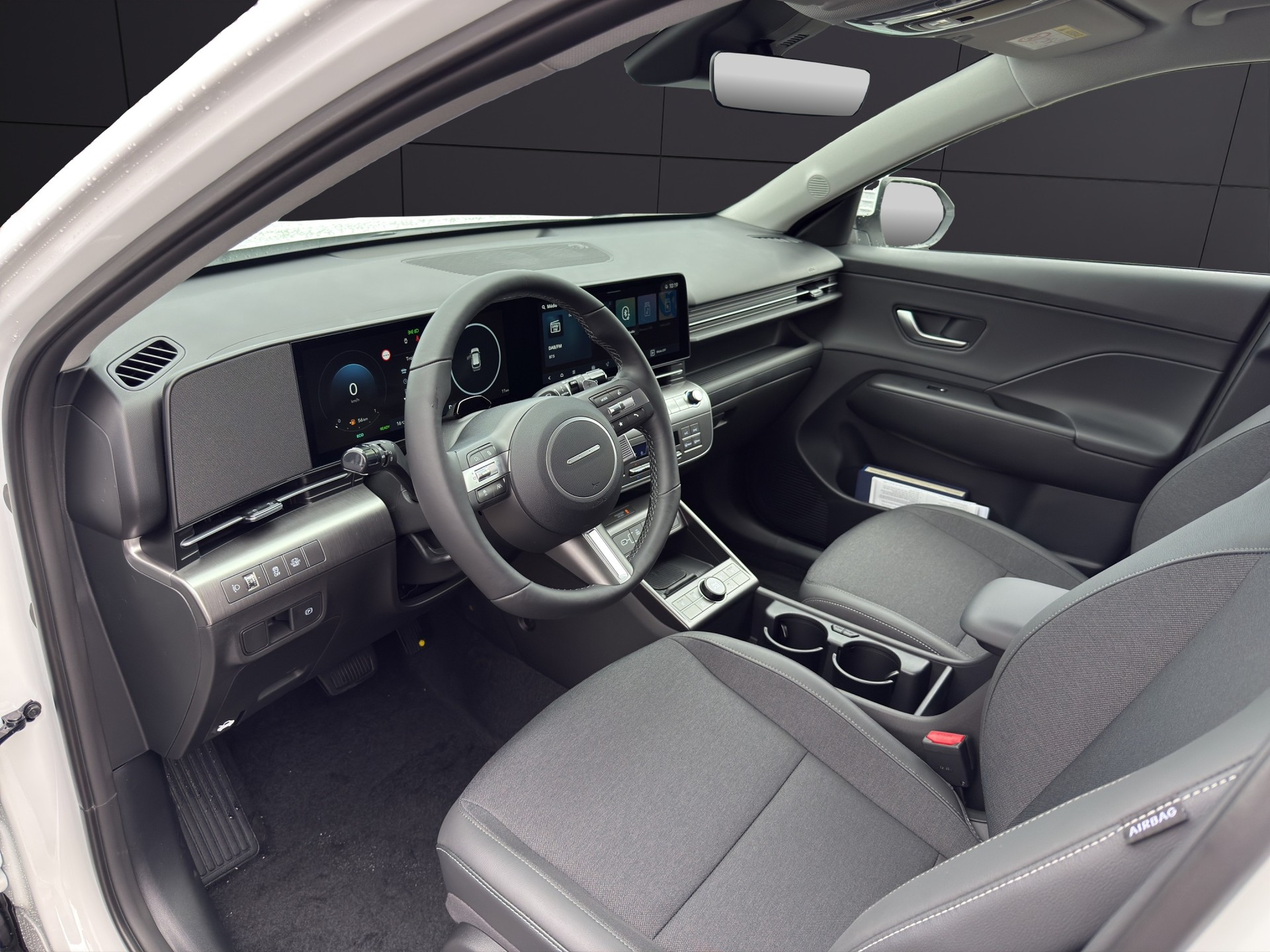 HYUNDAI Kona 1.6 GDi HEV Amplia DCT-image-14
