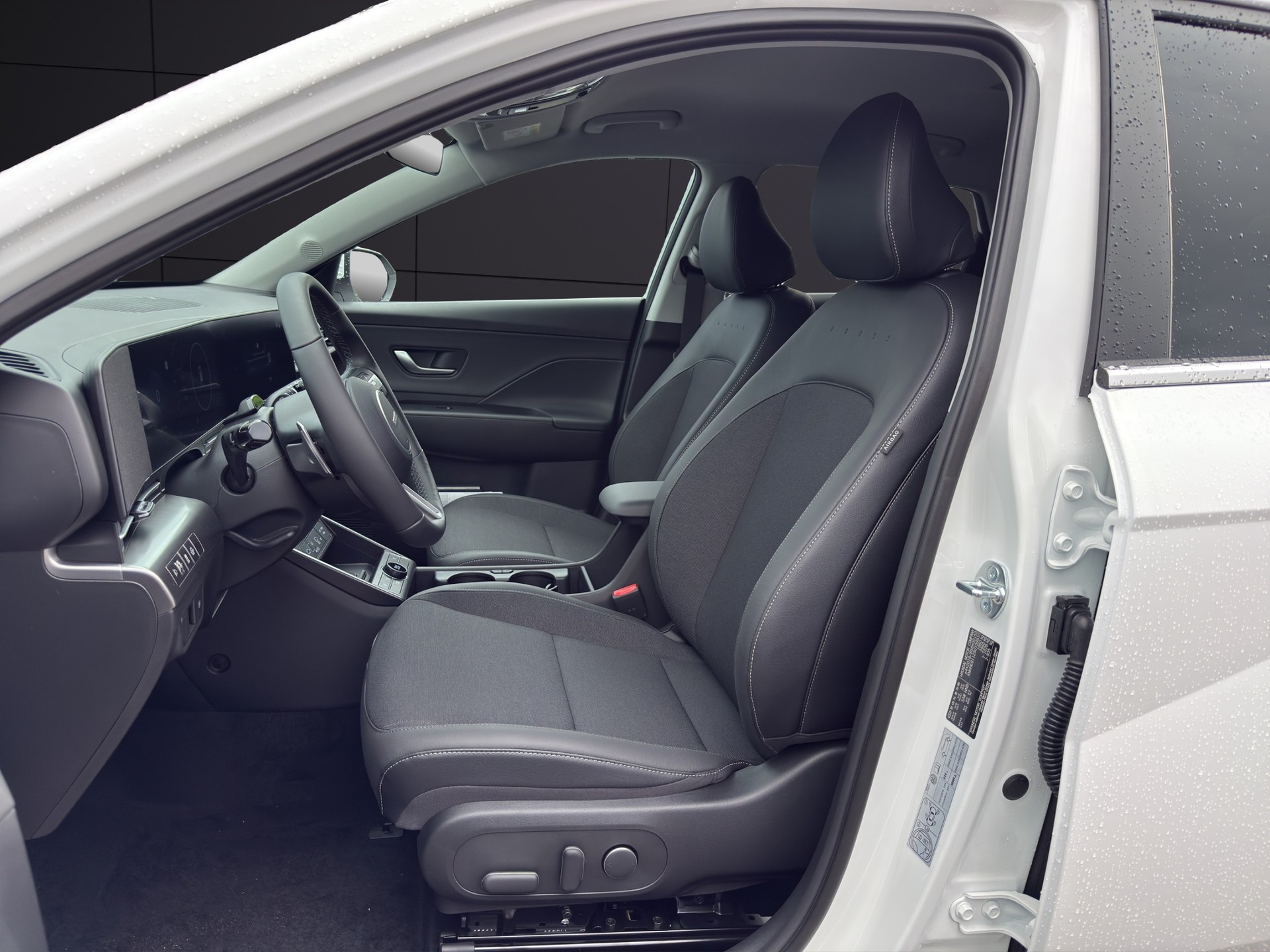 HYUNDAI Kona 1.6 GDi HEV Amplia DCT-image-15
