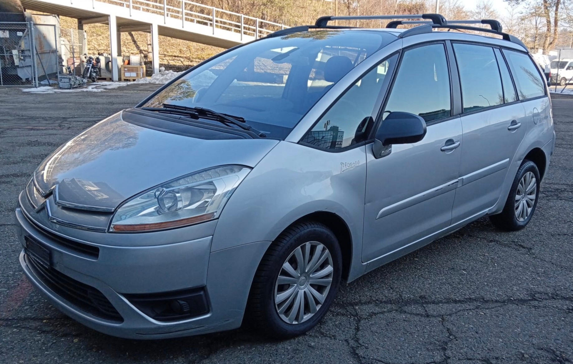 CITROEN Grand C4 Picasso 1.6 HDI 16V Dynamique-image-1