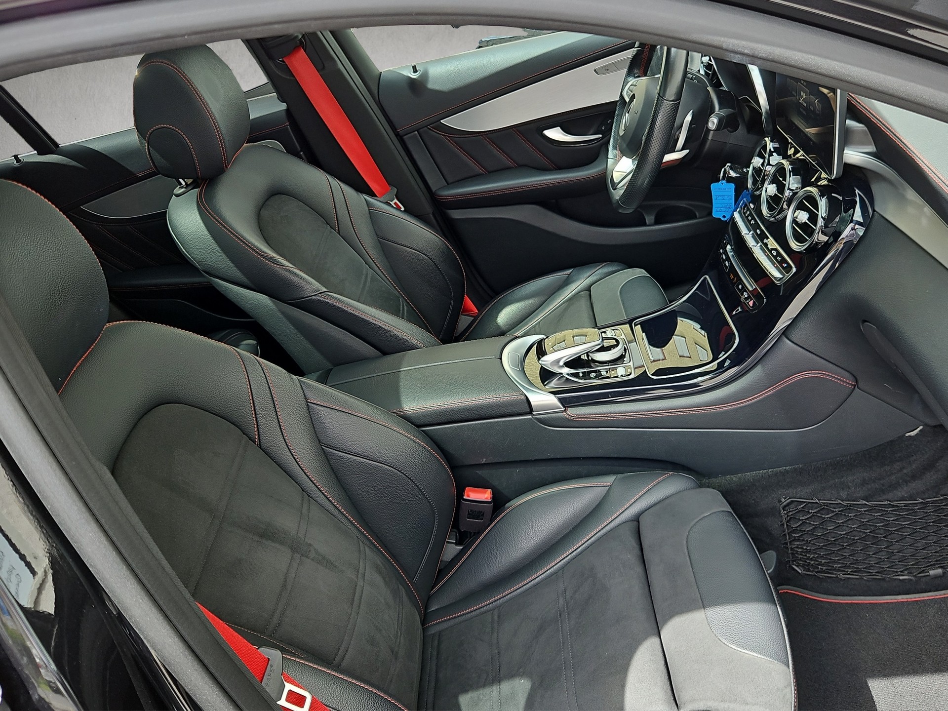 MERCEDES-BENZ GLC 43 AMG 4m-image-9