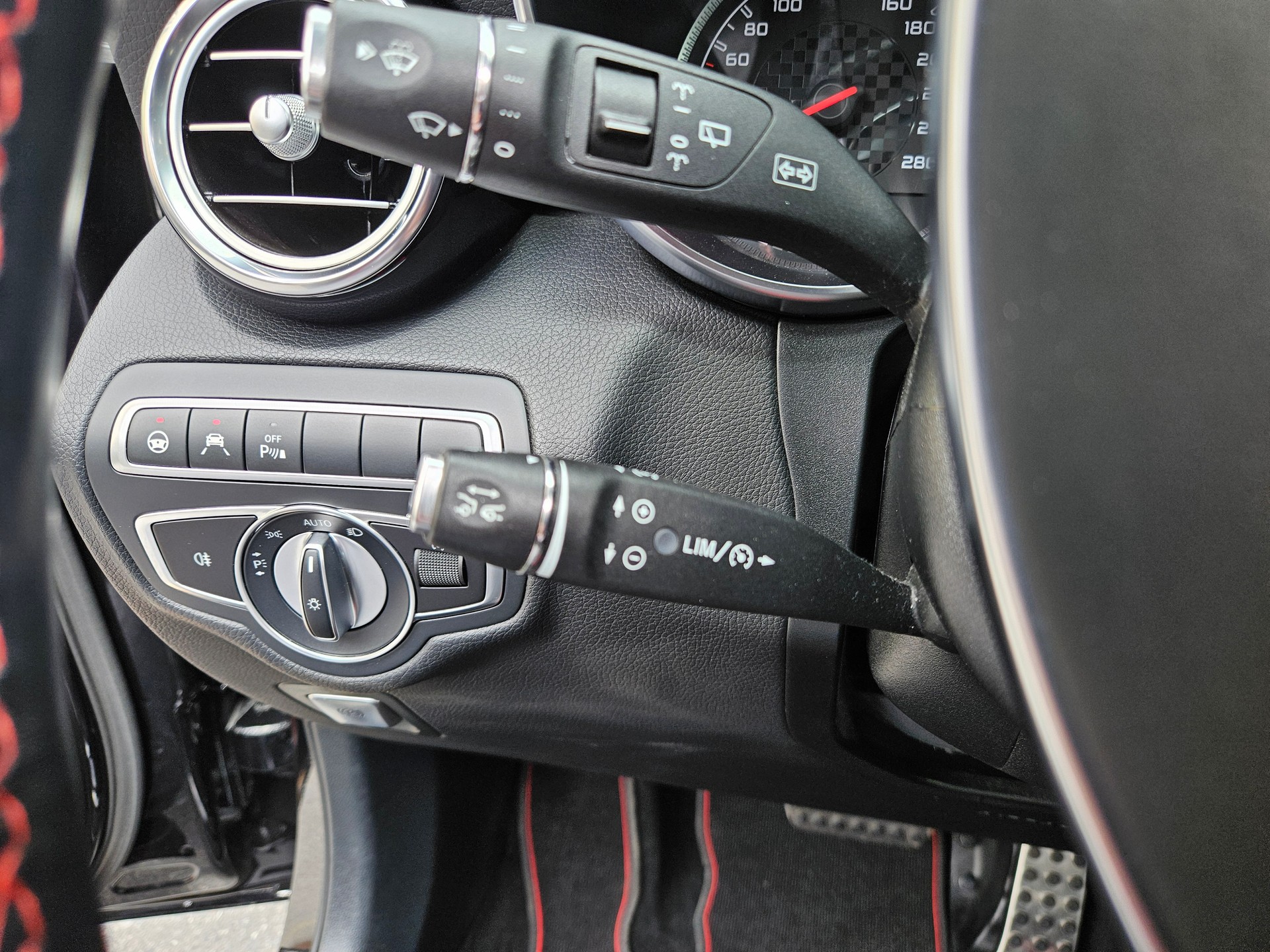 MERCEDES-BENZ GLC 43 AMG 4m-image-15