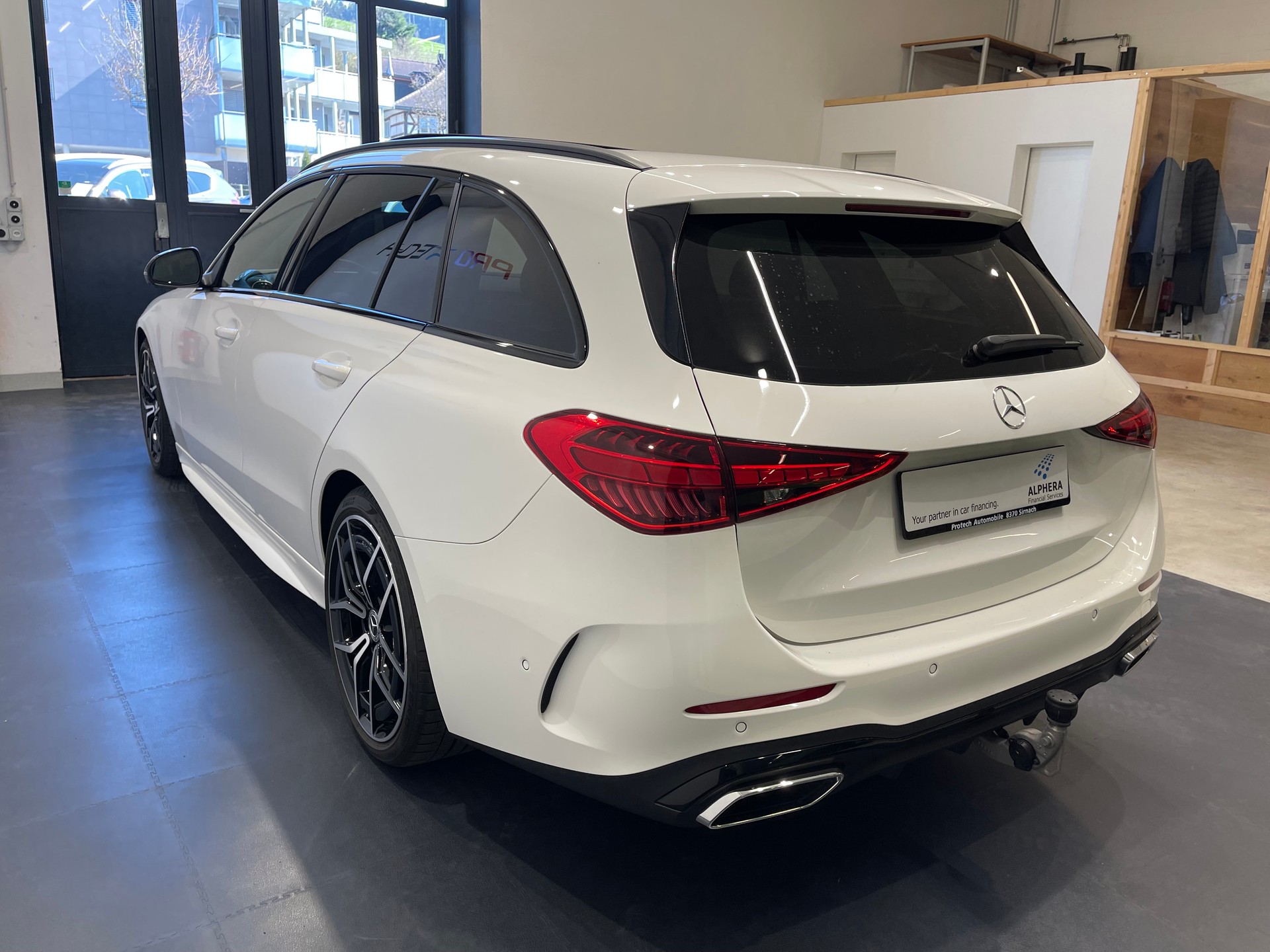 MERCEDES-BENZ C 300 T 4Matic AMG Line *GARANTIE MB BIS 04.2027*-image-8
