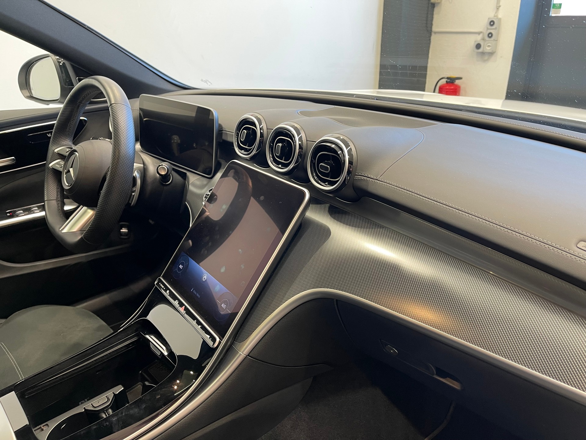 MERCEDES-BENZ C 300 T 4Matic AMG Line *GARANTIE MB BIS 04.2027*-image-20