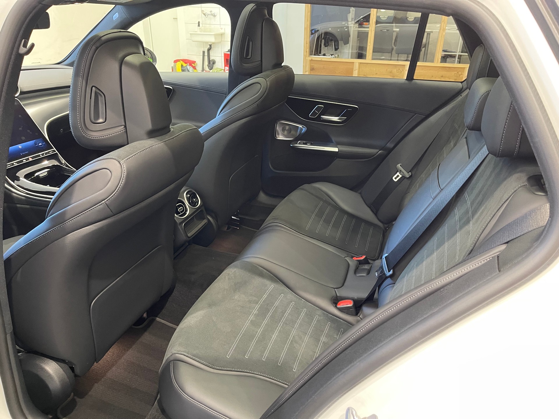 MERCEDES-BENZ C 300 T 4Matic AMG Line *GARANTIE MB BIS 04.2027*-image-13