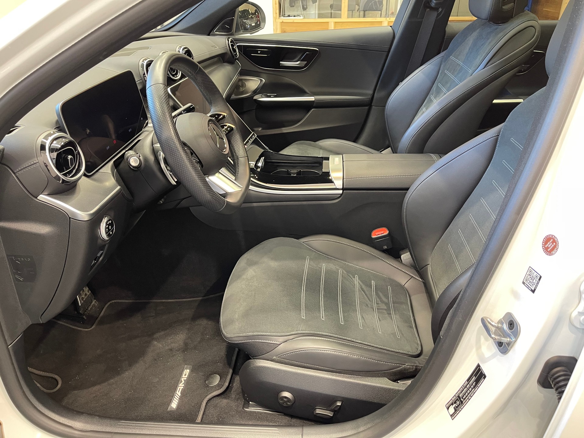 MERCEDES-BENZ C 300 T 4Matic AMG Line *GARANTIE MB BIS 04.2027*-image-9