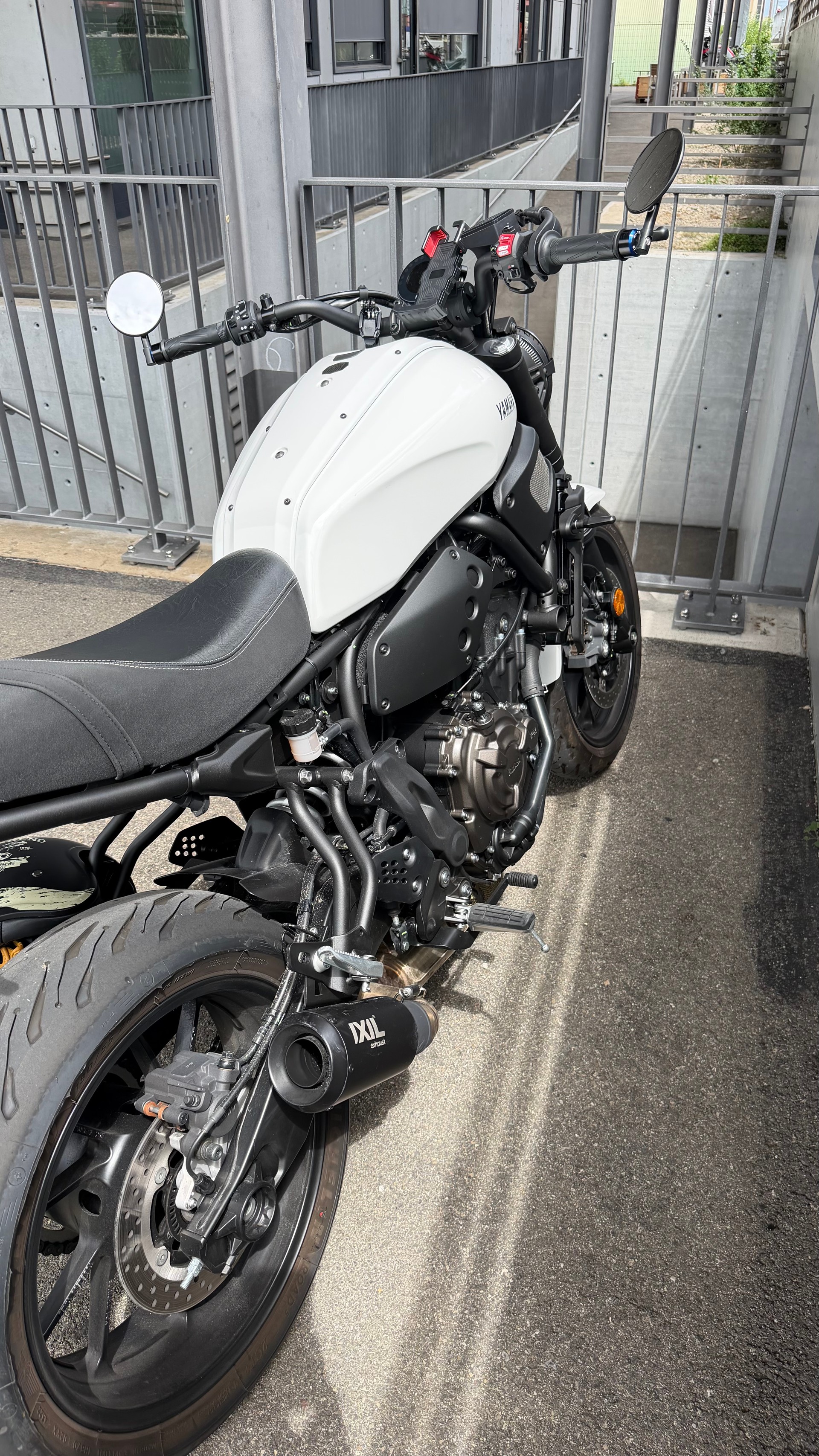 YAMAHA XSR 700 Legacy (35kW)-image-3