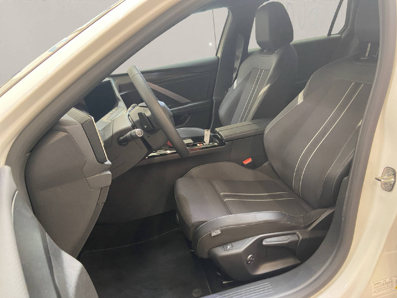 OPEL Astra Sports Tourer 1.6 T PHEV GS-image-4