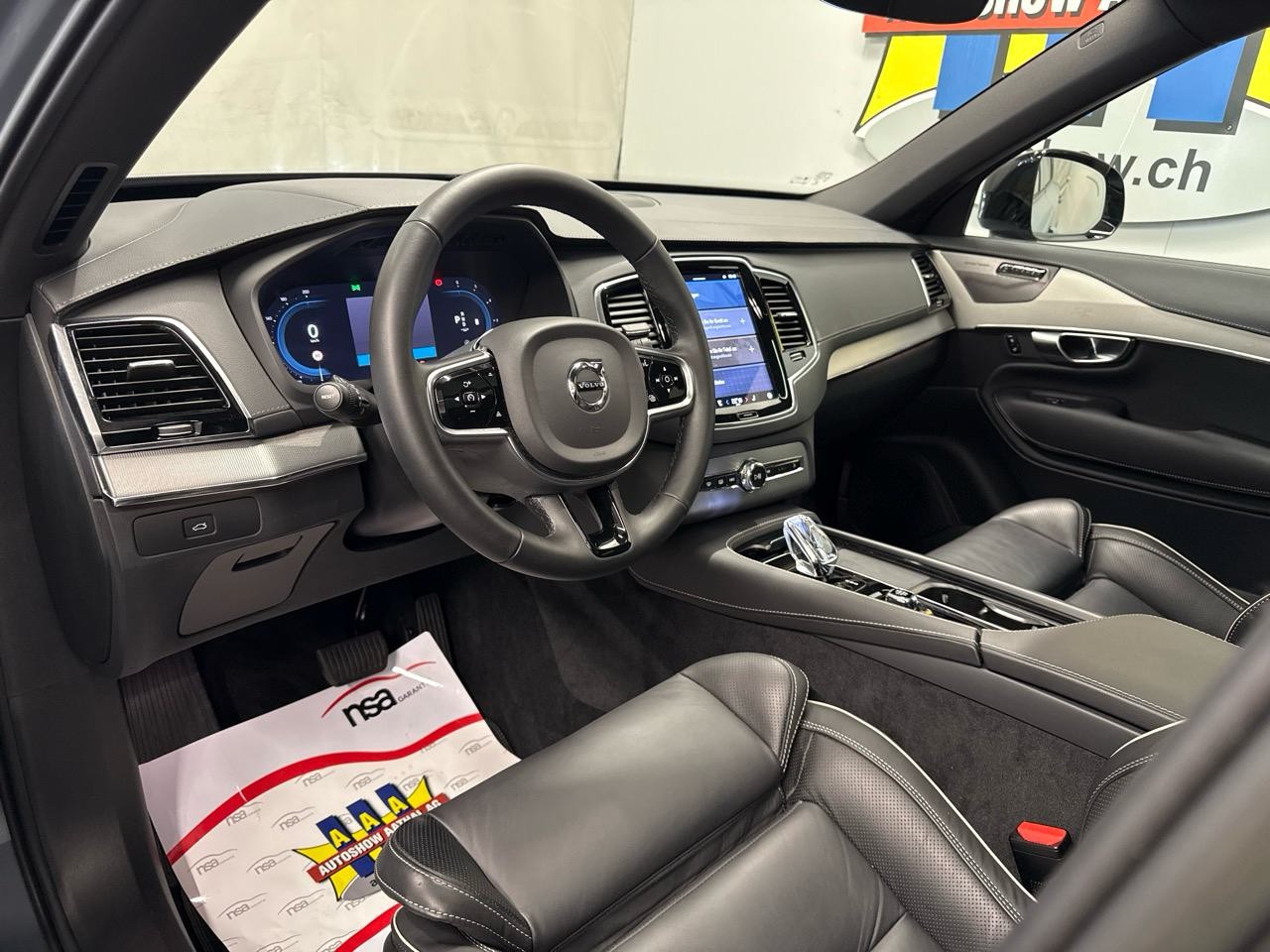 VOLVO XC90 B5 Diesel Mild Hybrid AWD Plus Dark Geartronic-showroom-element-2