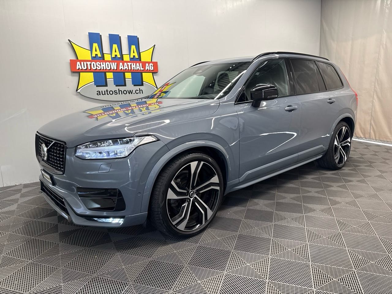 VOLVO XC90 B5 Diesel Mild Hybrid AWD Plus Dark Geartronic