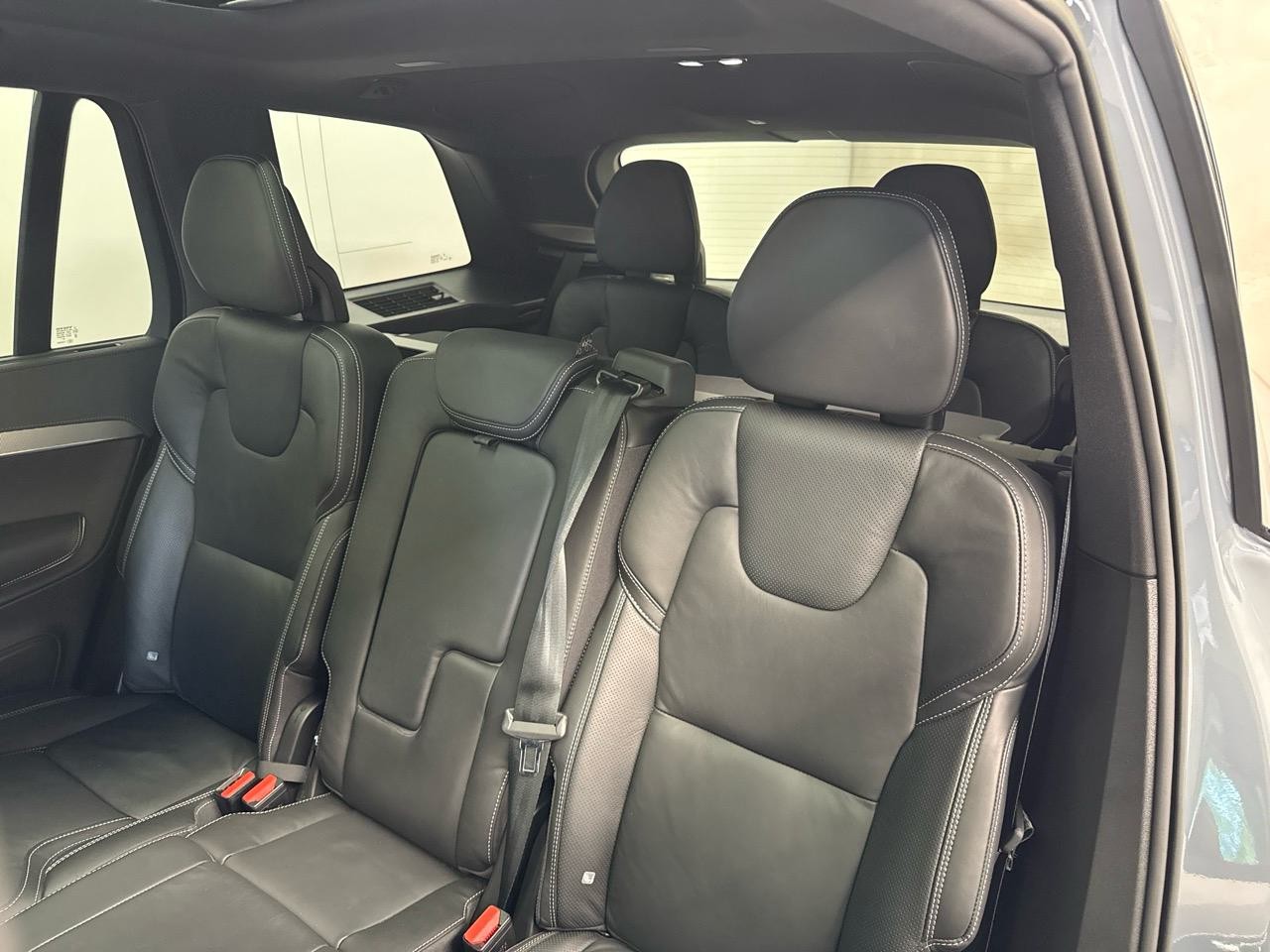 VOLVO XC90 B5 Diesel Mild Hybrid AWD Plus Dark Geartronic-image-11