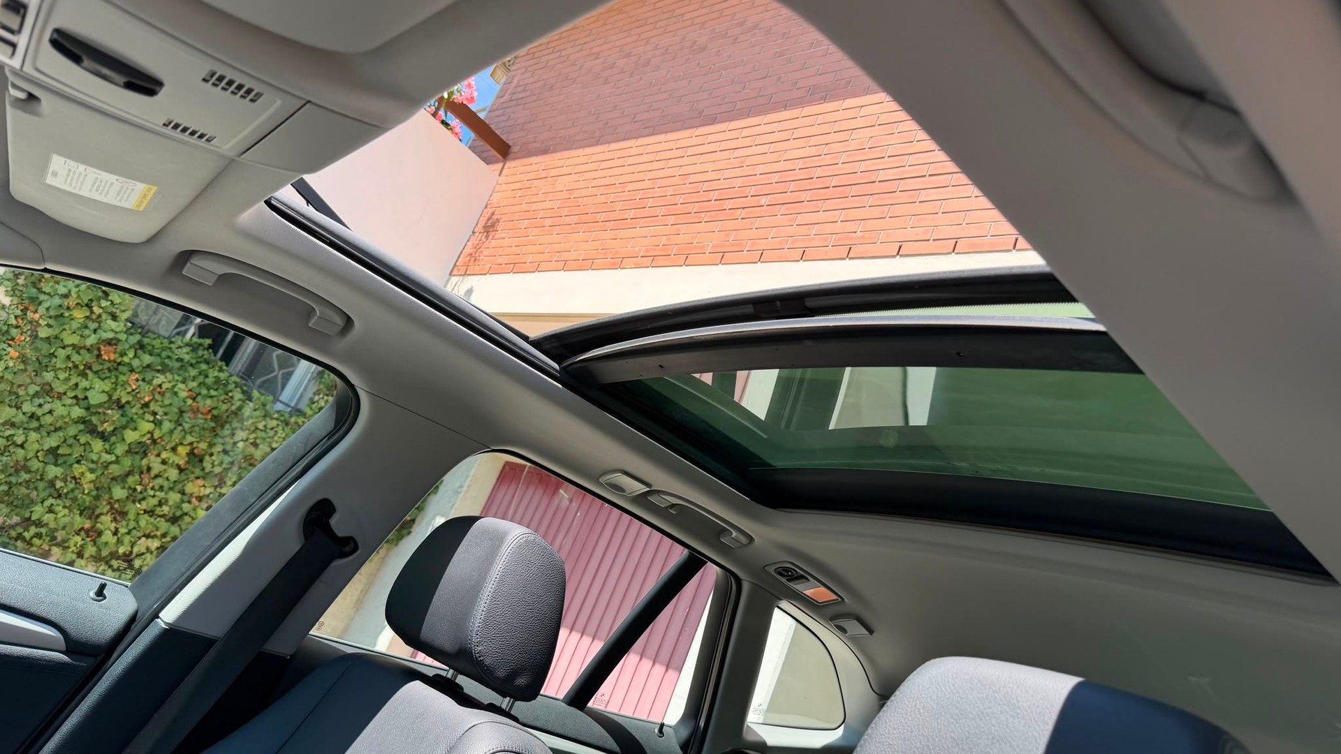 BMW X1 xDrive 28i Steptronic-image-7