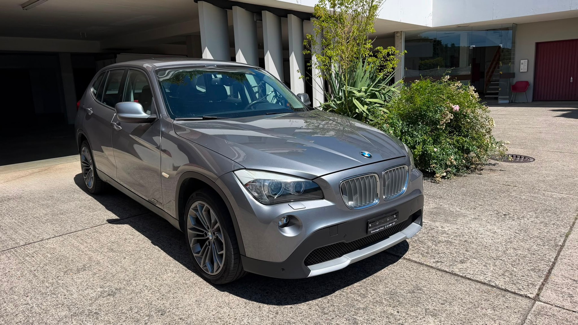 BMW X1 xDrive 28i Steptronic-image-1