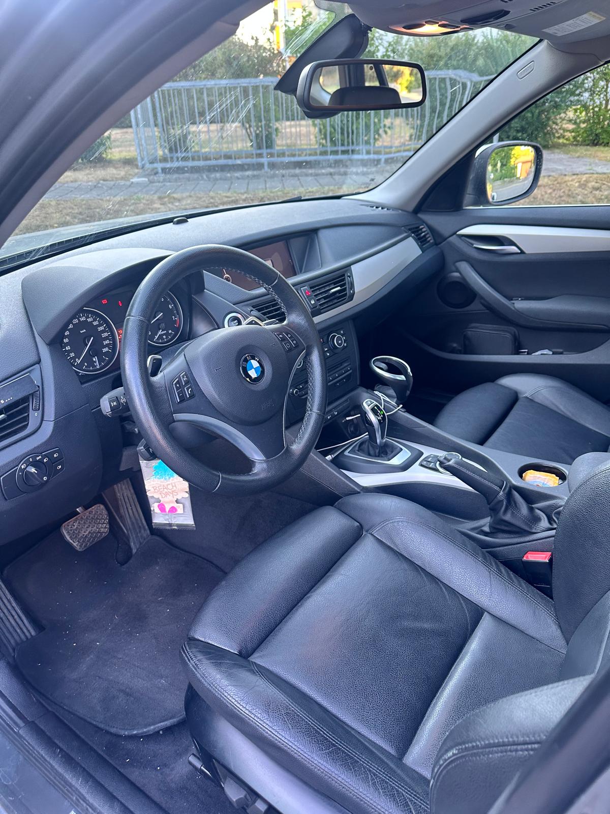 BMW X1 xDrive 28i Steptronic-image-8
