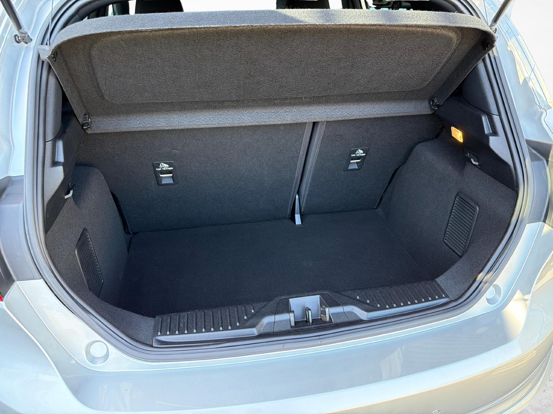 FORD Fiesta 1.0 EcoB Hybrid ST-Line X-image-18