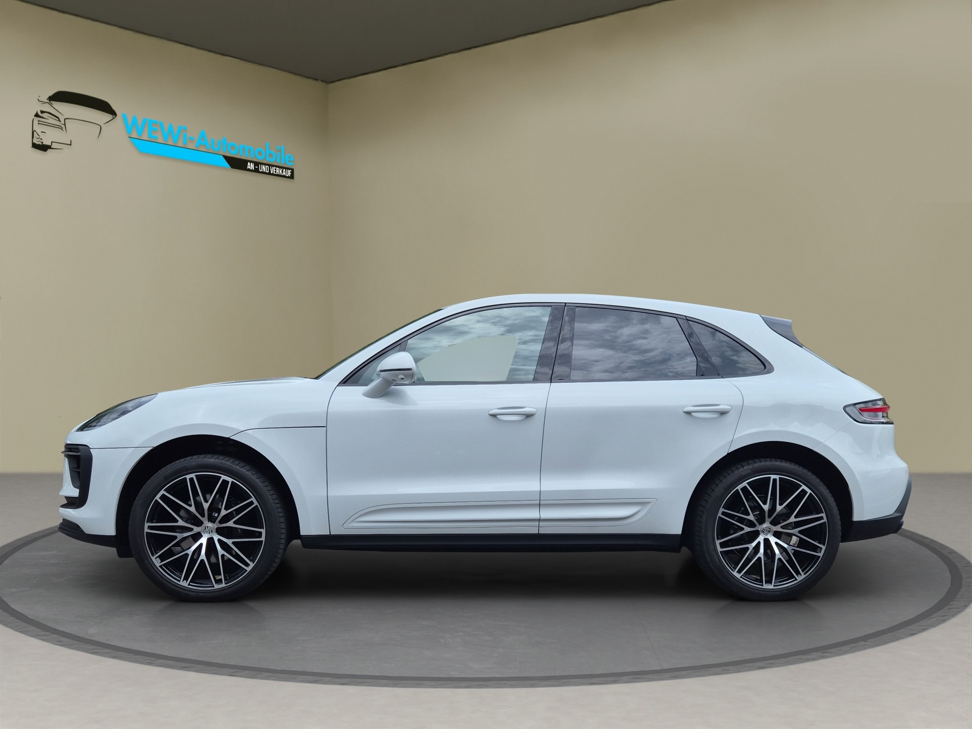 PORSCHE Macan S PDK-showroom-element-3