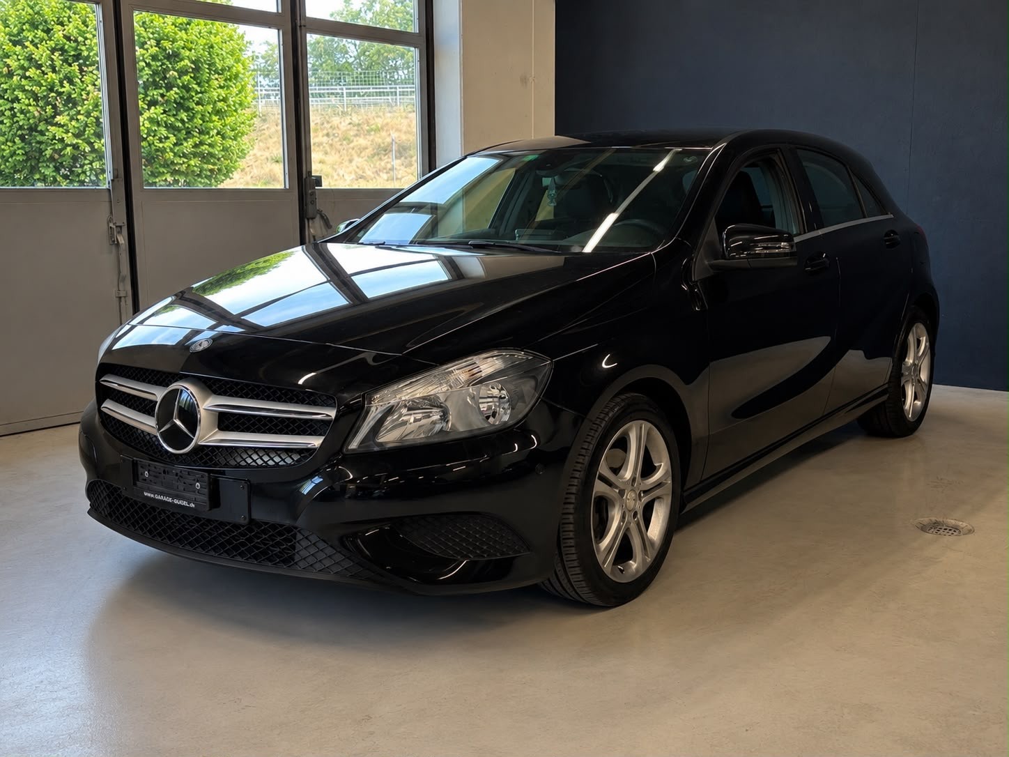 MERCEDES-BENZ A 180 7G-DCT-image-6