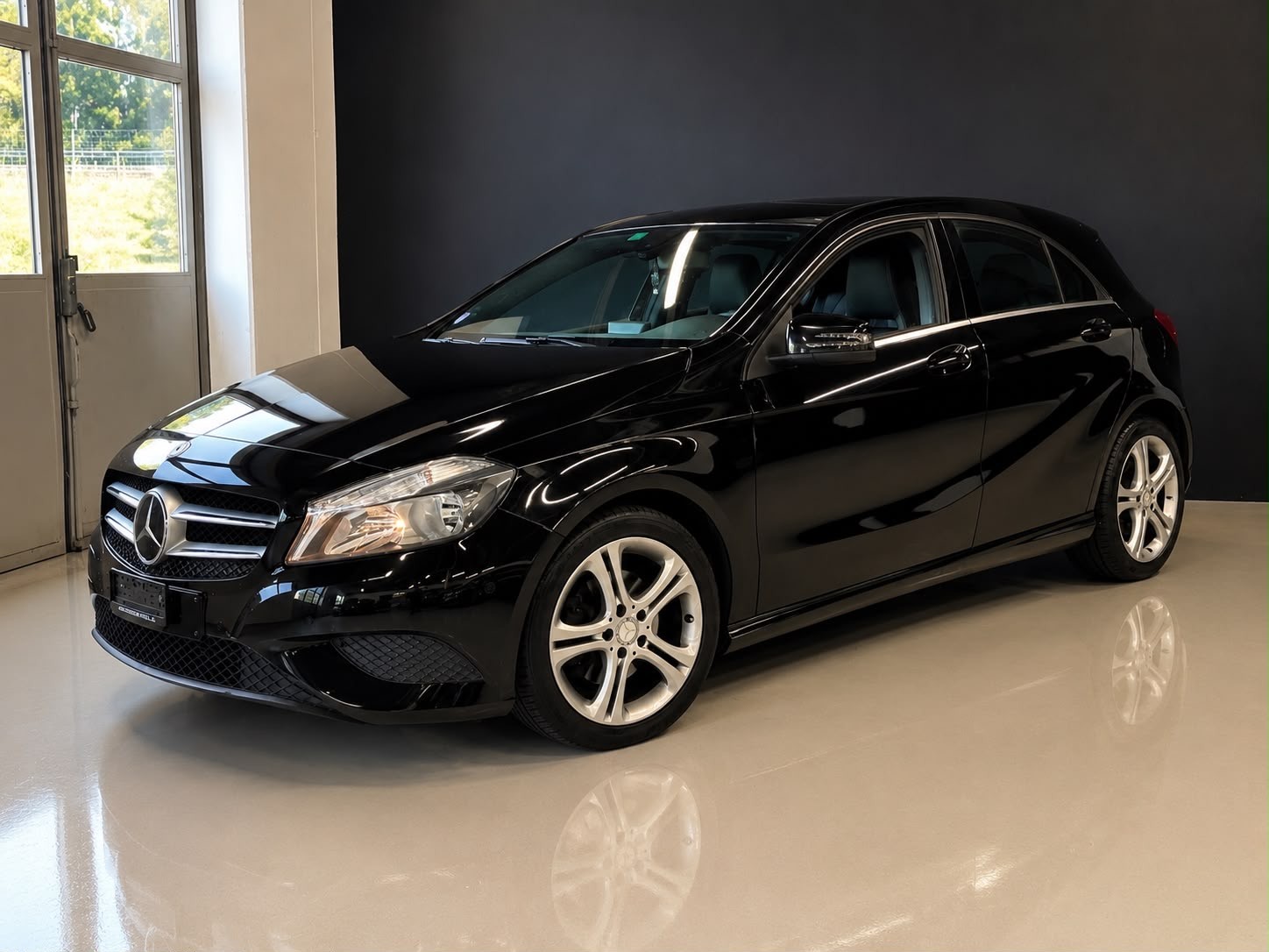 MERCEDES-BENZ A 180 7G-DCT-image-3